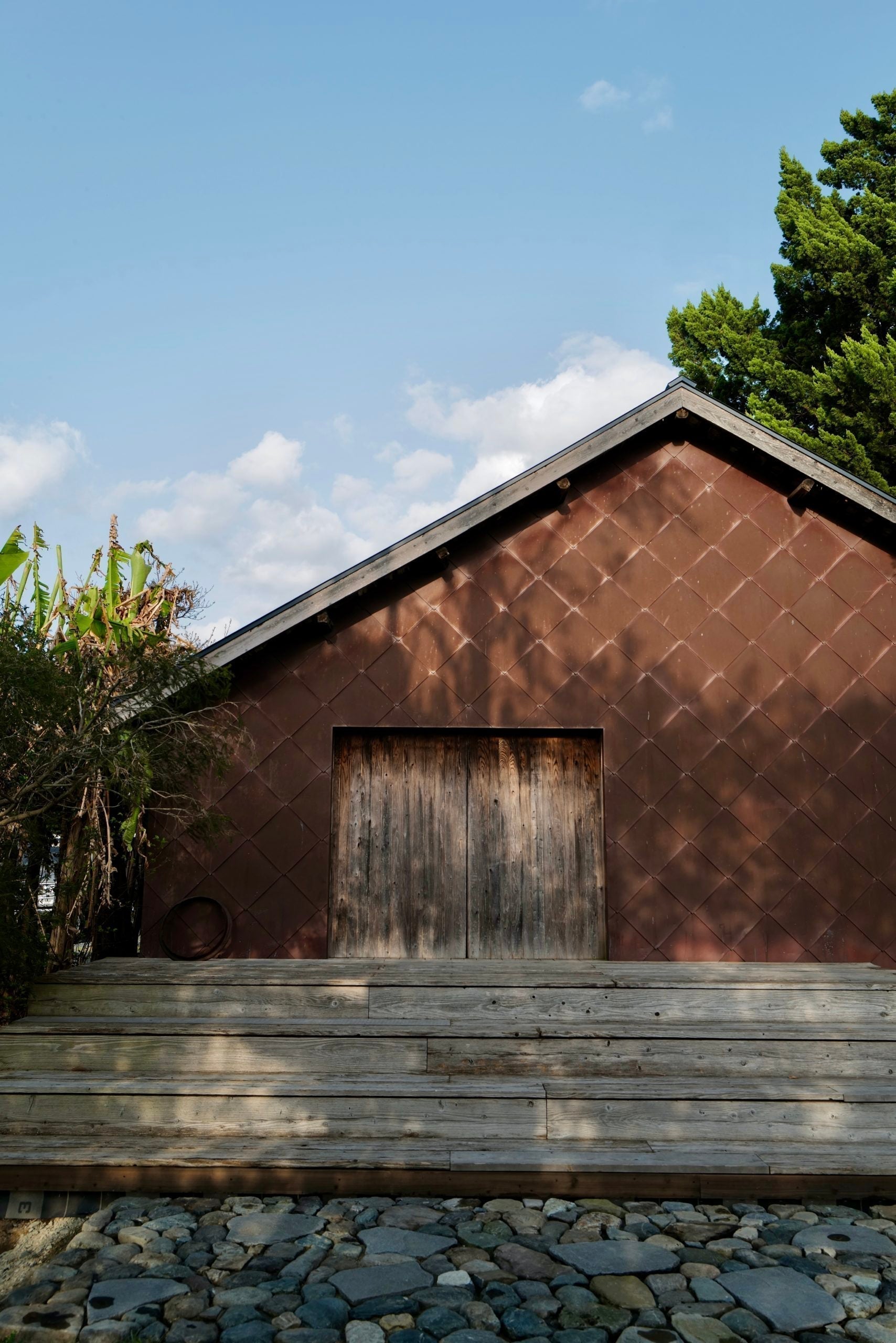 変わりゆく日々のなかで、静けさを据えるということ