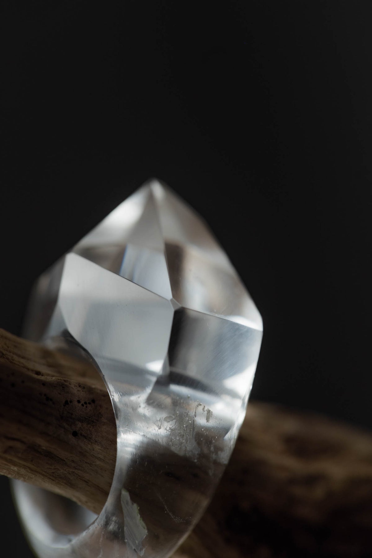 crystal ring (point)