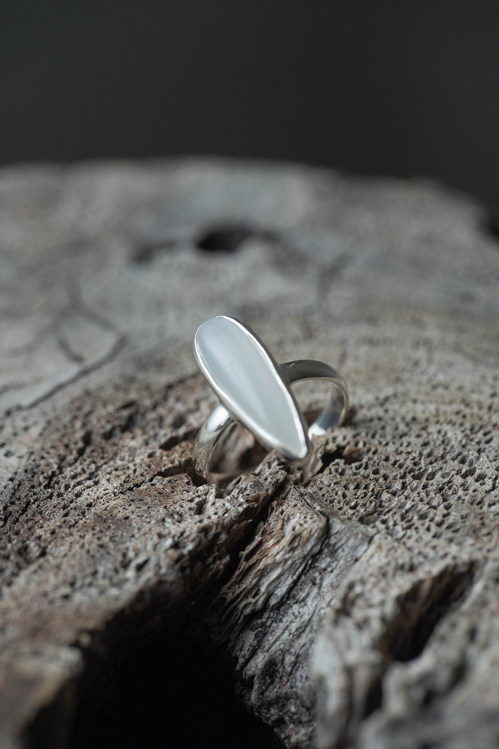 silver ring 3mm flat band moonstone drop