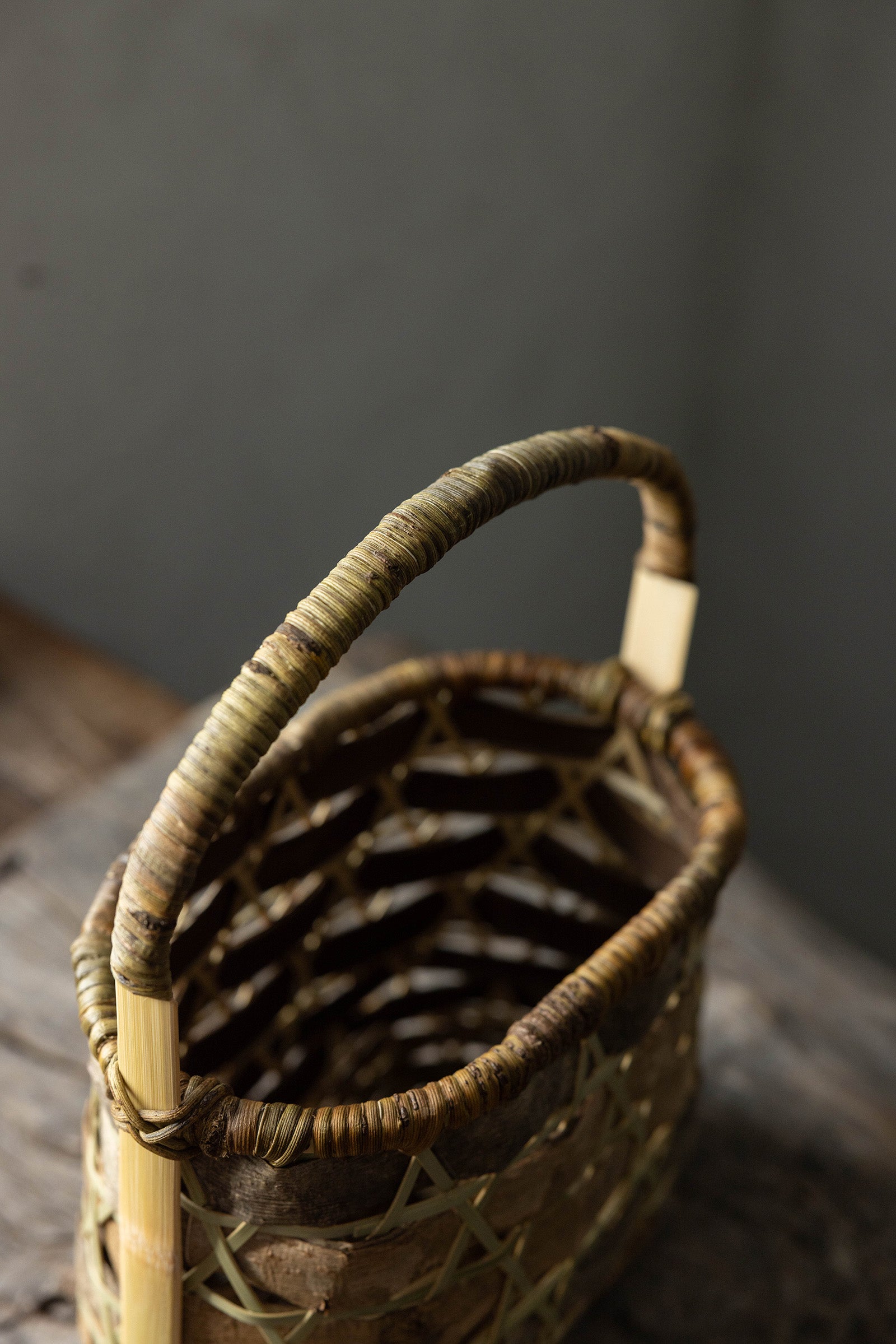 㓛刀 匡允 日々ノ樹皮籠 鬼胡桃2