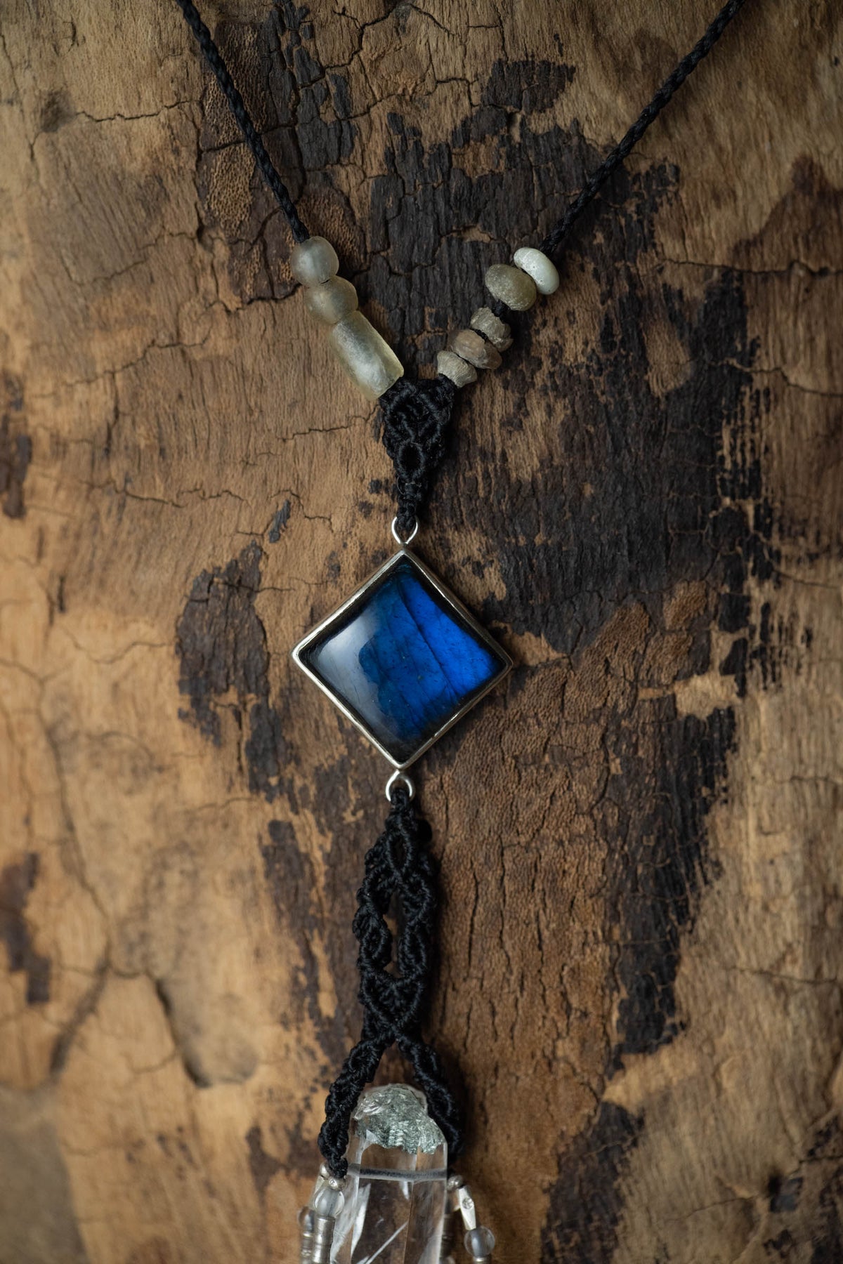 macrame necklace ( silver top labradorite) + ( quartz )