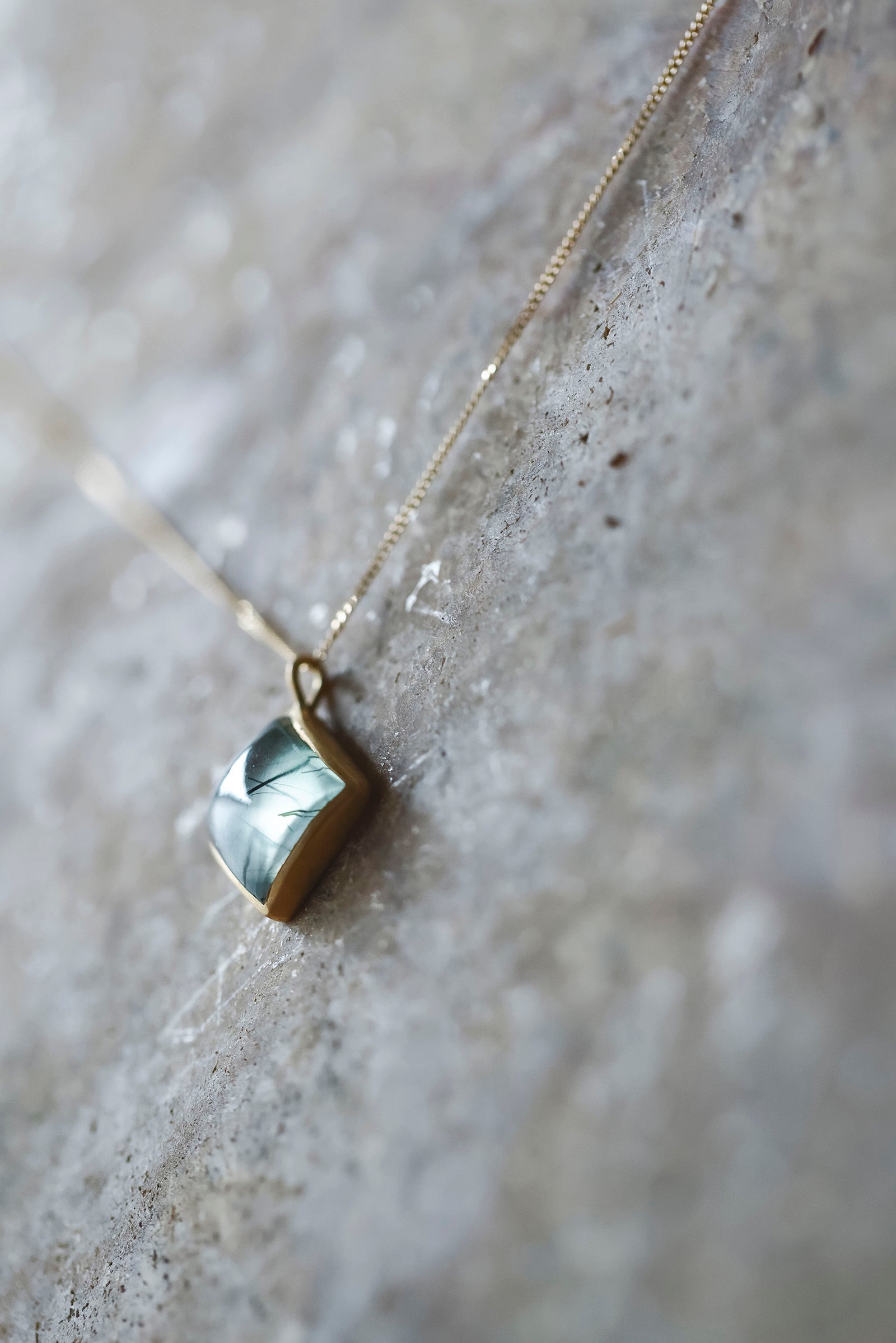 18K necklace ( 18K prehnite )
