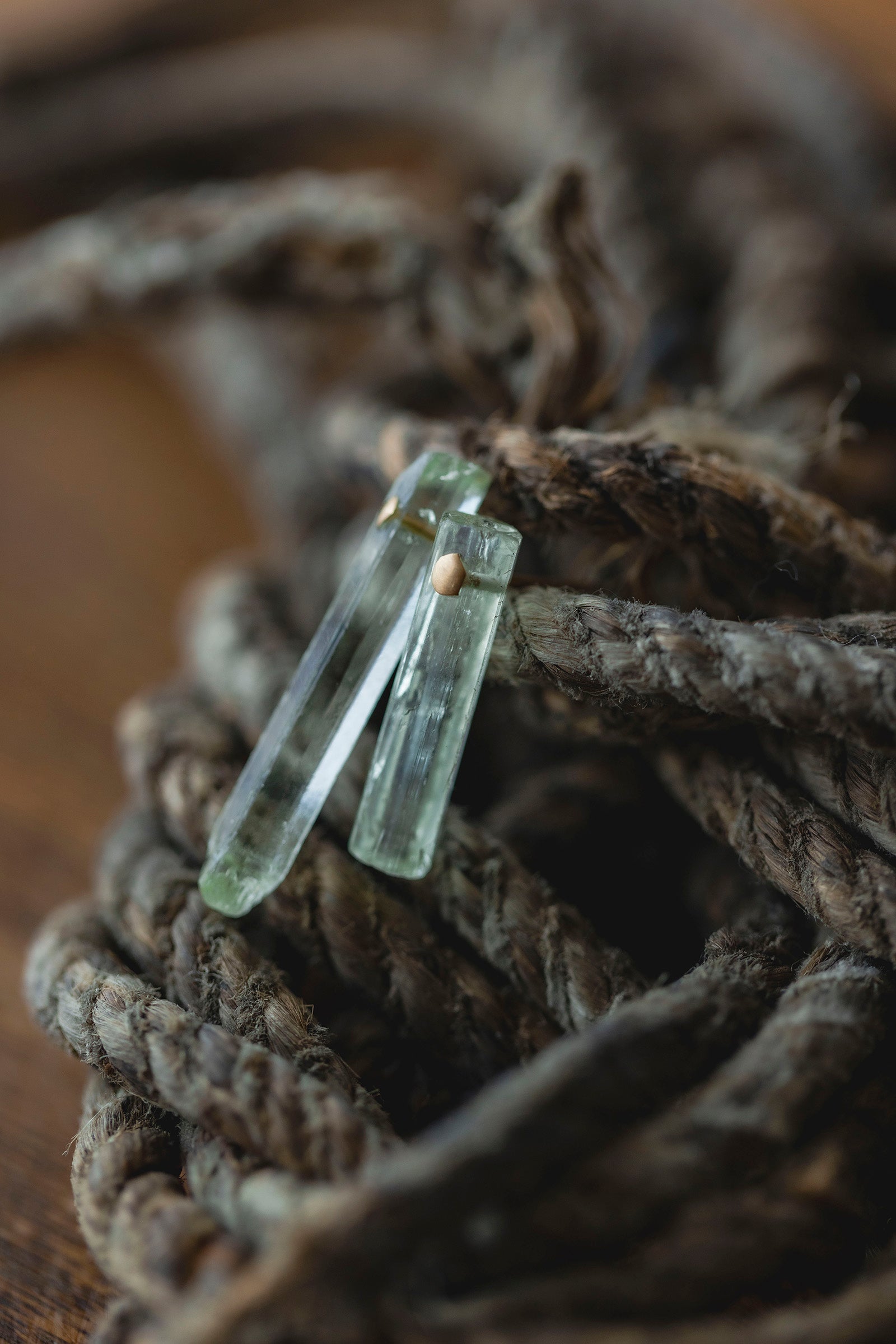 18K aquamarine rough stone earring (pair)