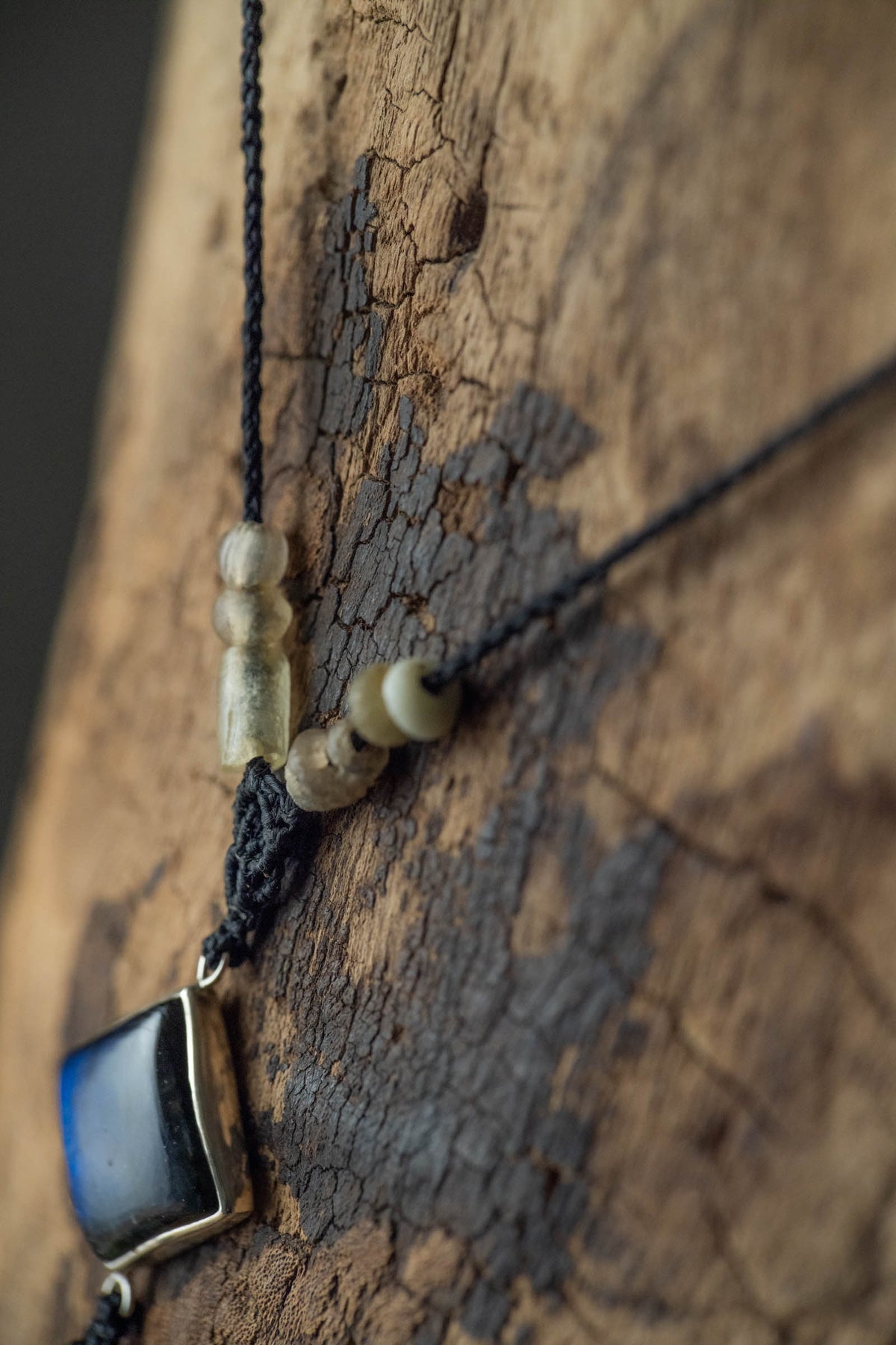 macrame necklace ( silver top labradorite) + ( quartz )