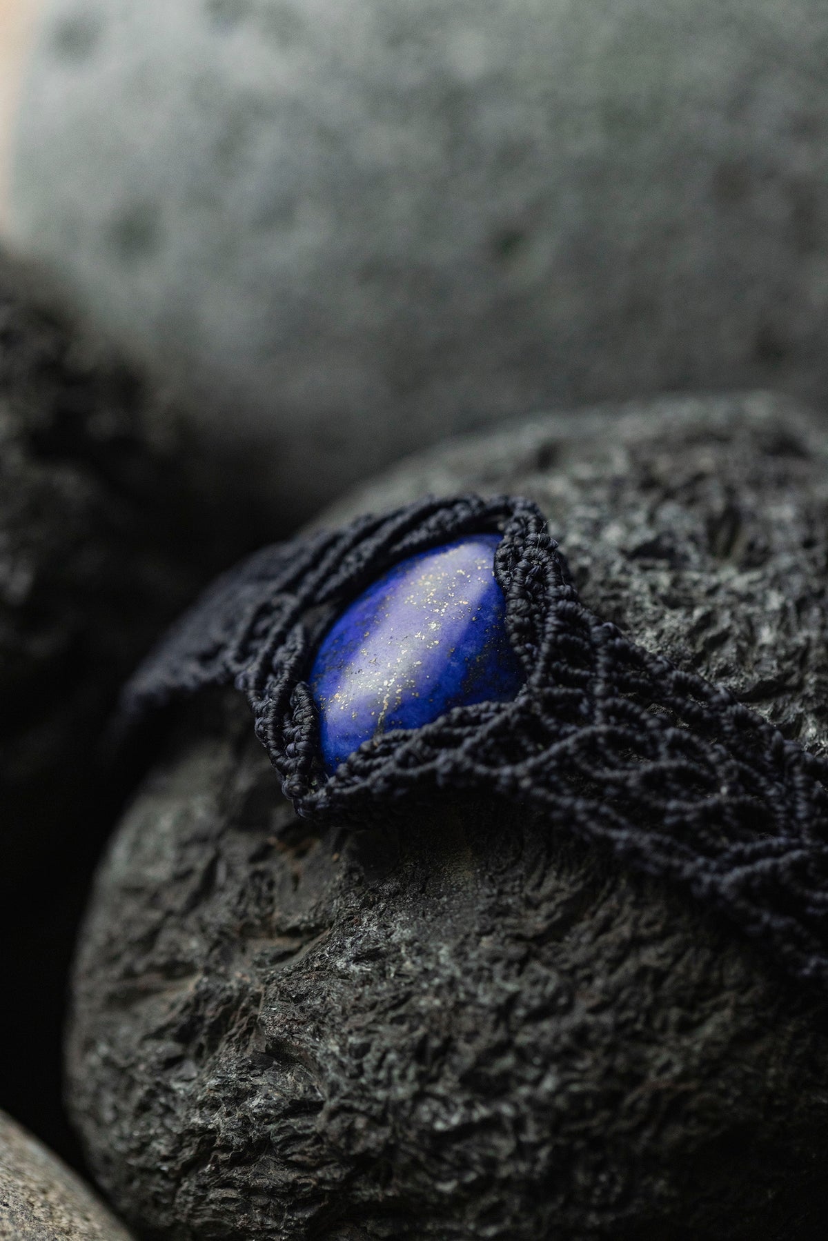 macrame bracelet ( Lapis Lazuli )