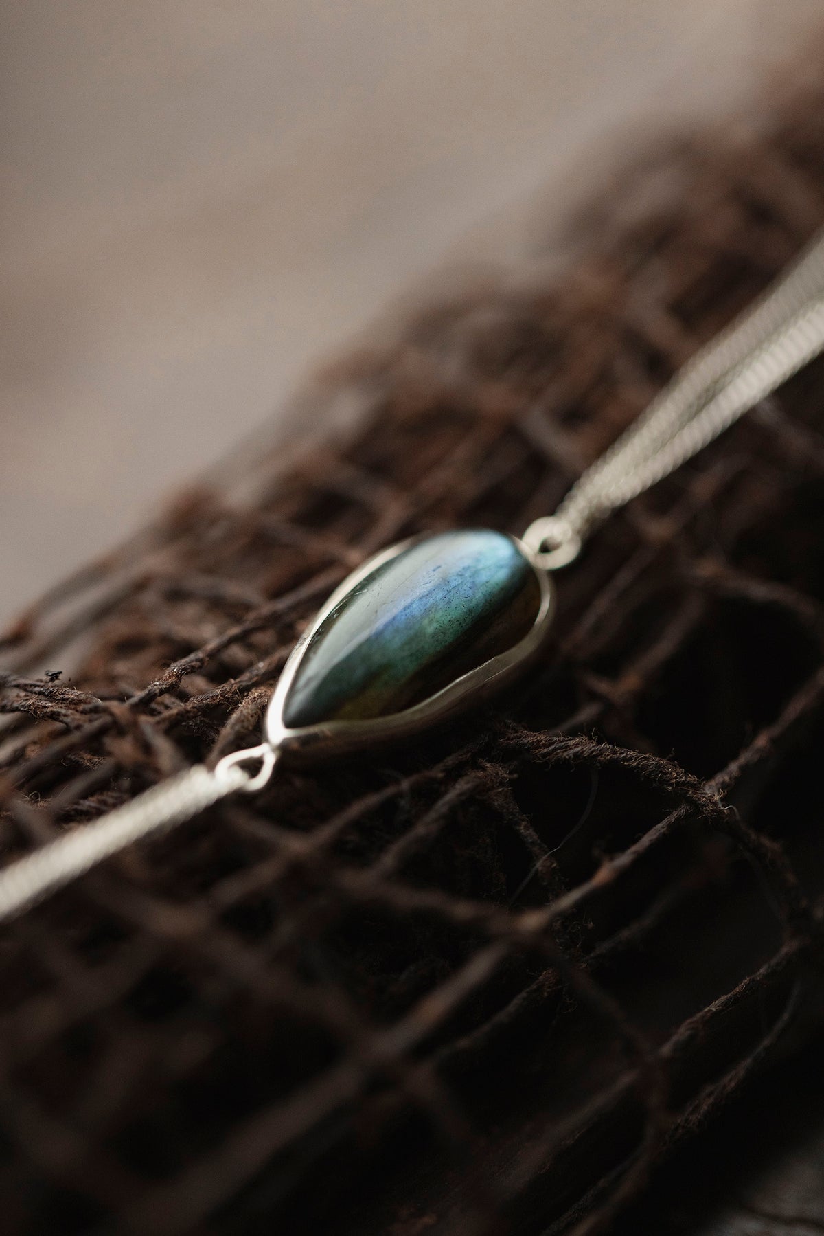silver blacelet ( labradorite )