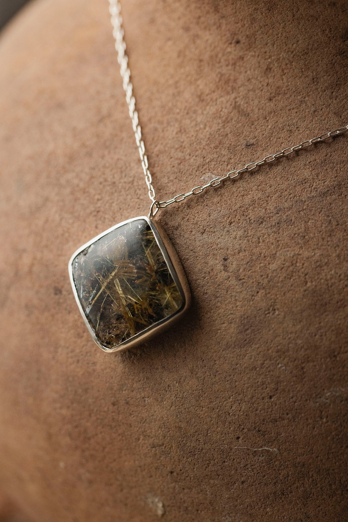 silver necklace silver top ( rutilated quartz )