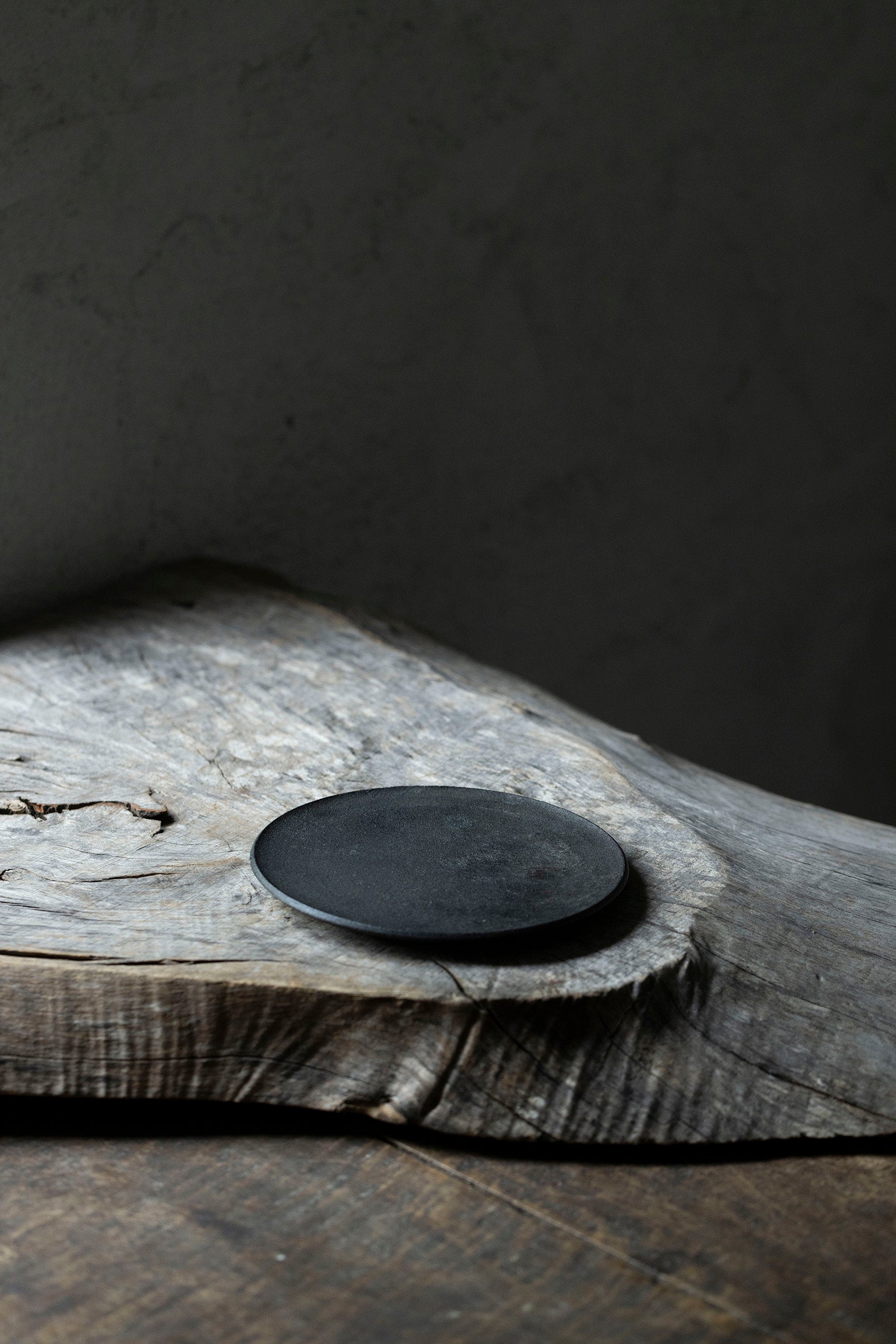 督田昌巳 平皿 499-2