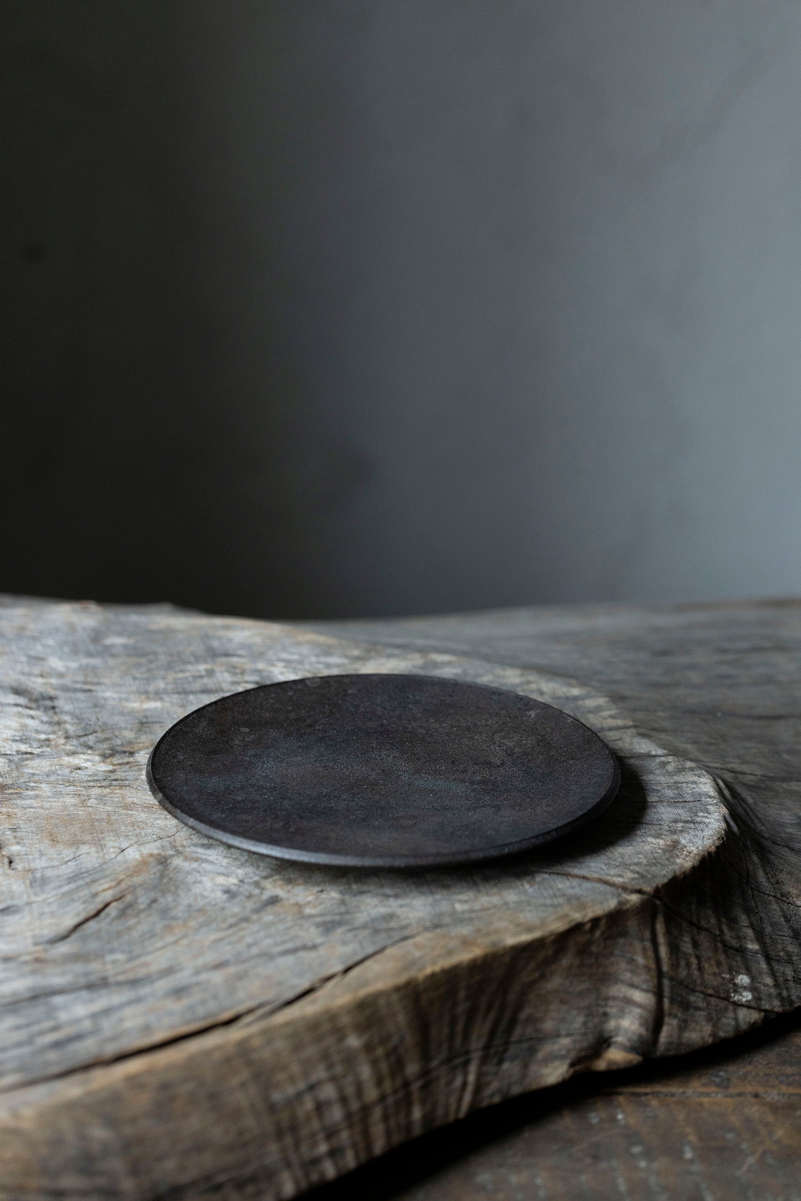 督田昌巳 平皿 499-2