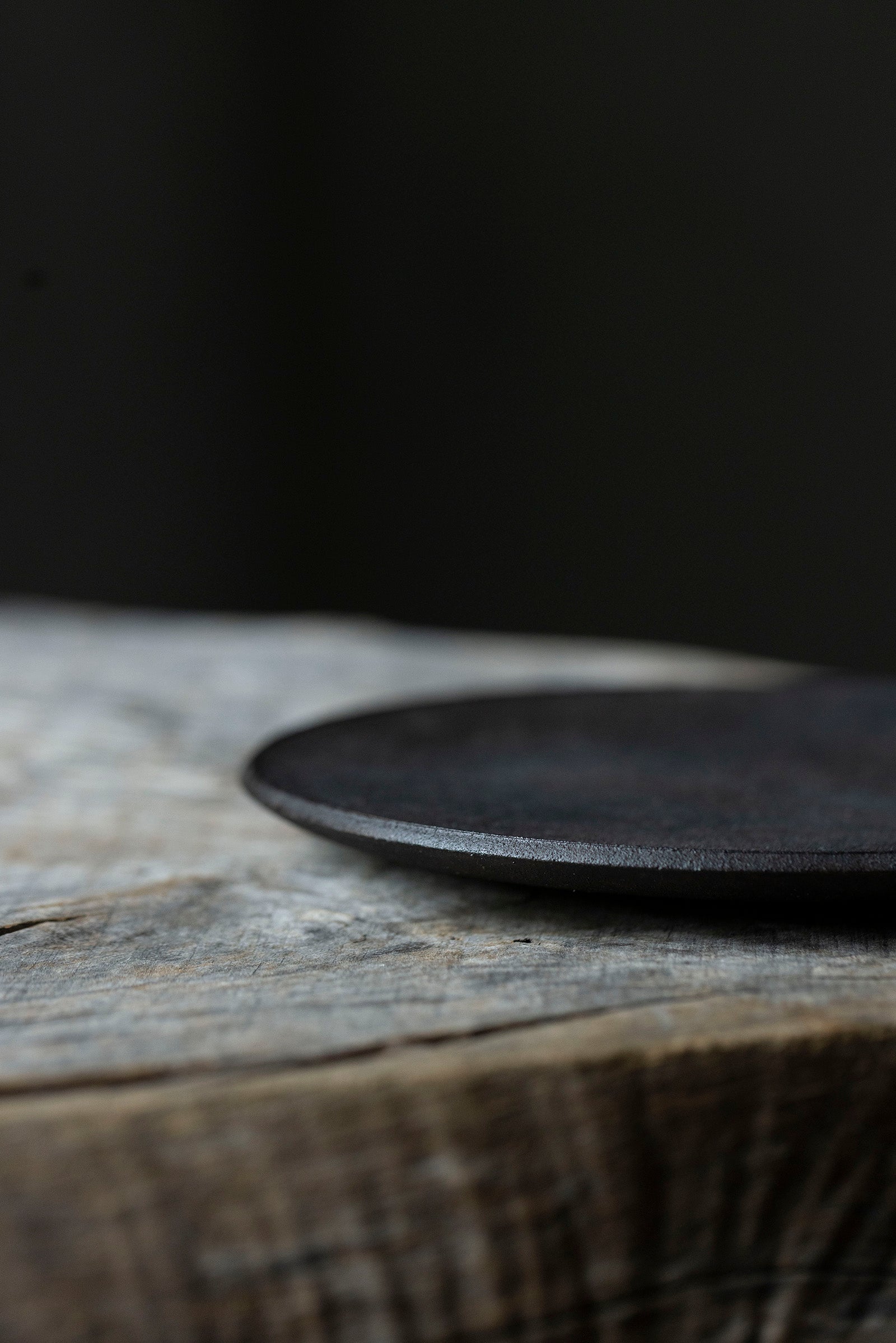 督田昌巳 平皿 499-2