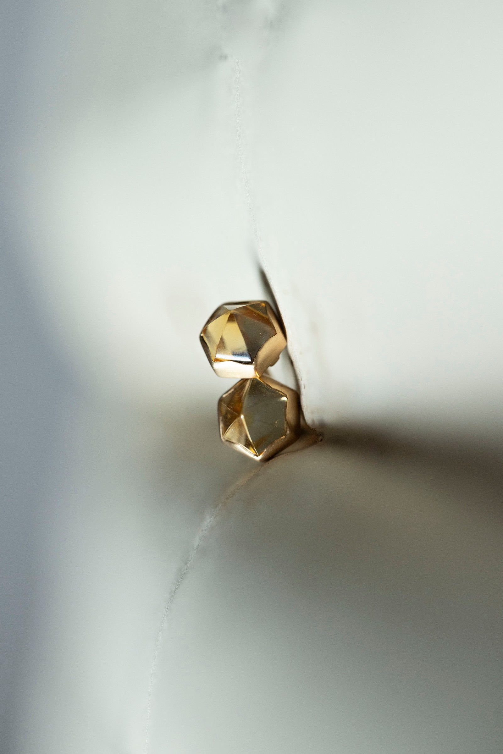 18K hexagon earrings (pair)