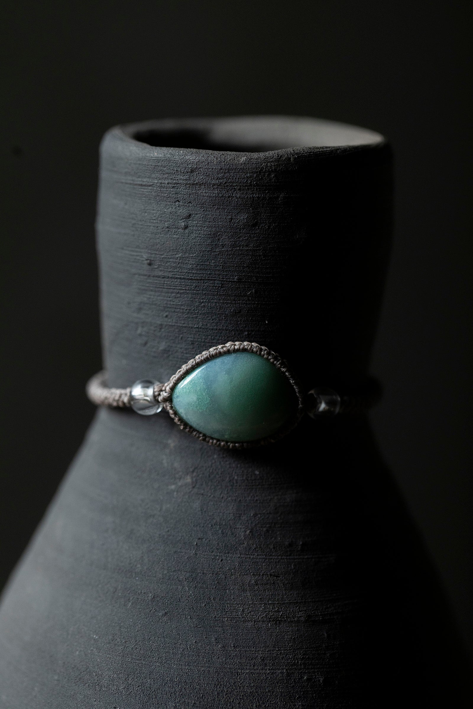 macrame bracelet (aquaprase)