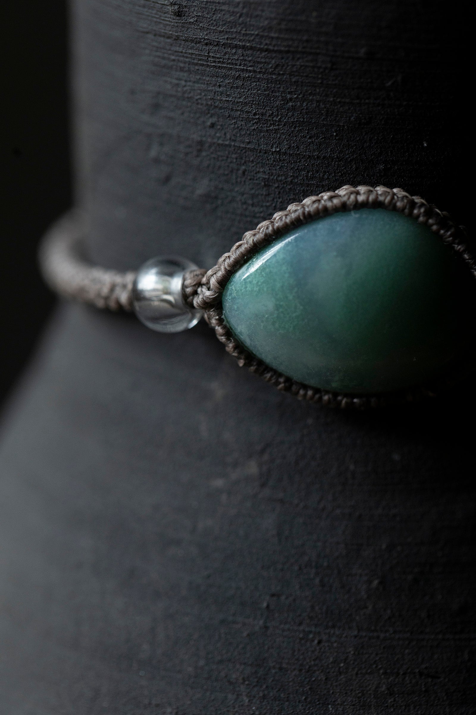 macrame bracelet (aquaprase)