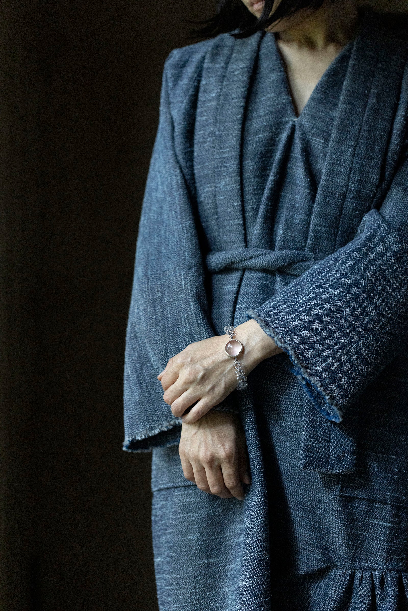 18K aquamarine rough stone earring (single)