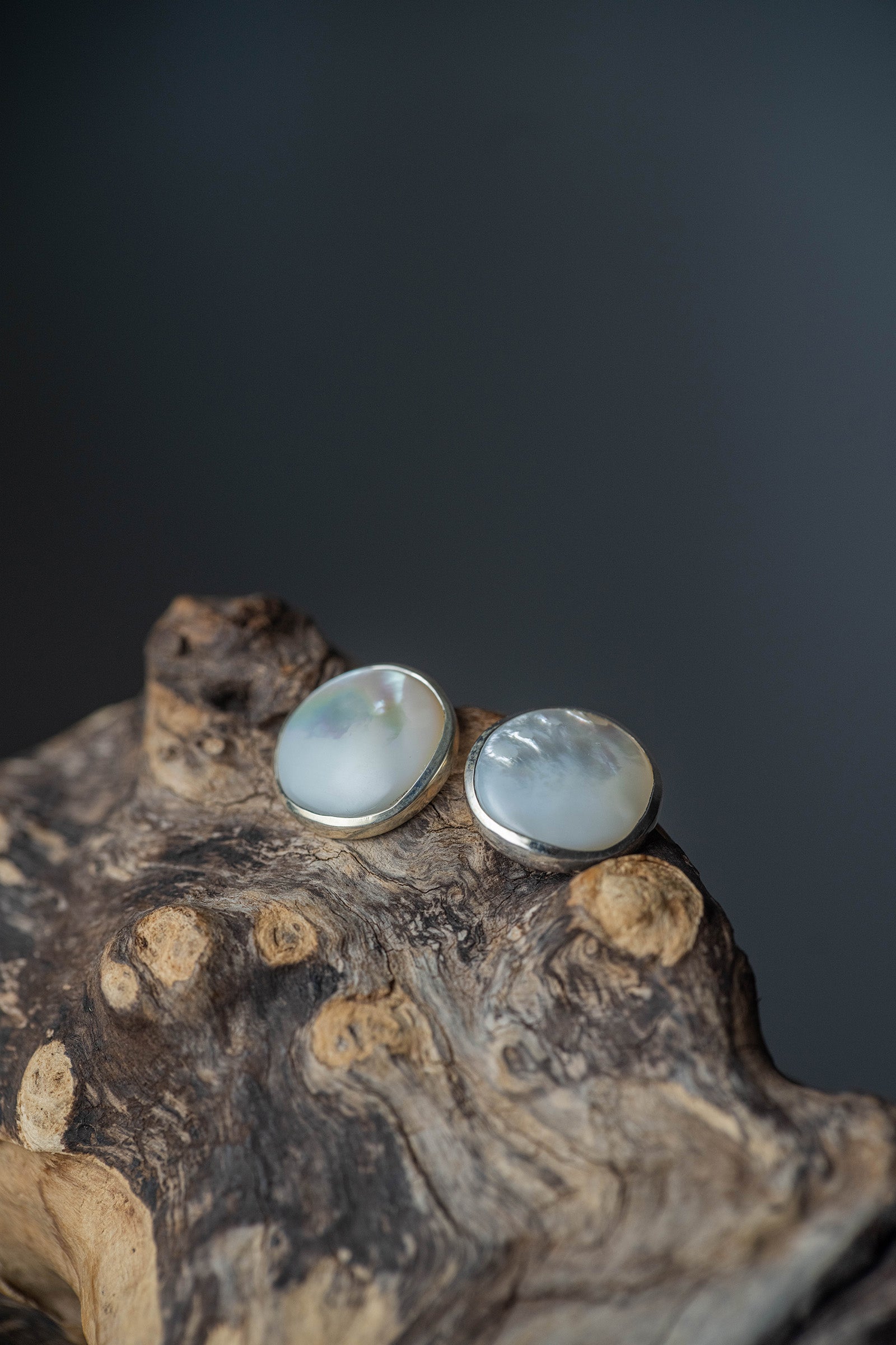 silver stud earrings pair pearl