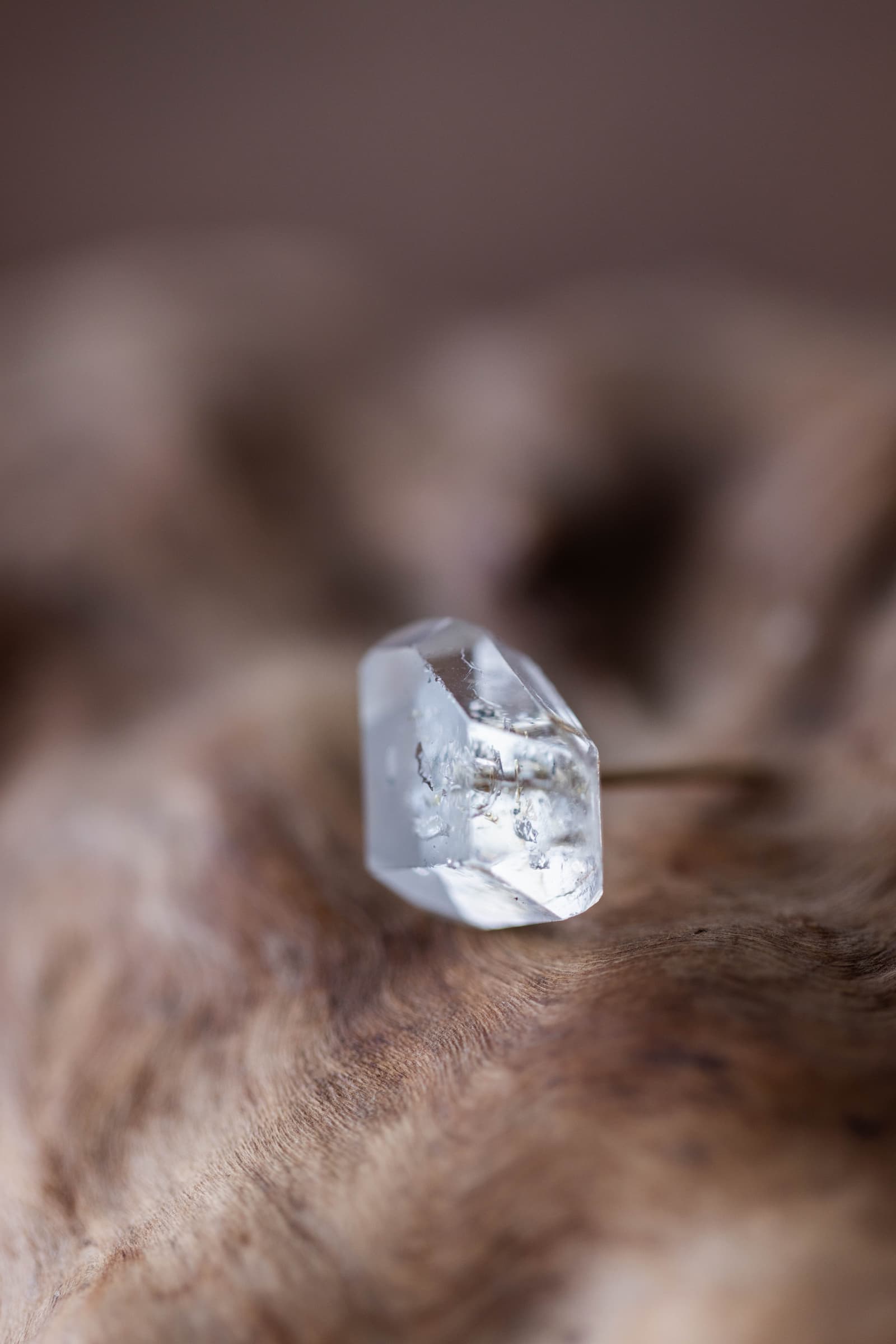 18K quartz rough stone earring (single)