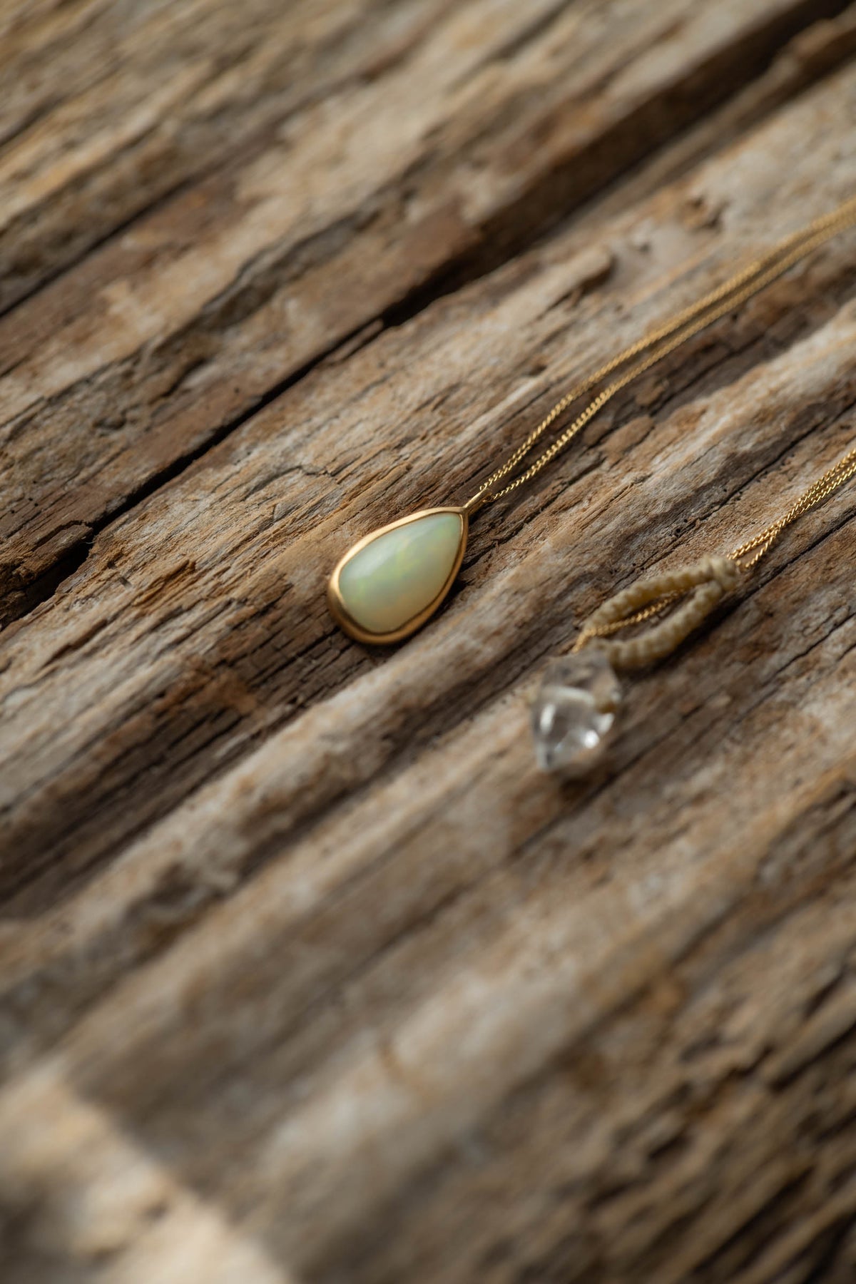 18K necklace ( 18K opal )