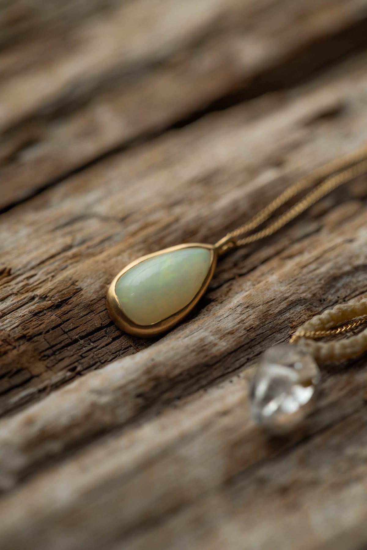 18K necklace ( 18K opal )
