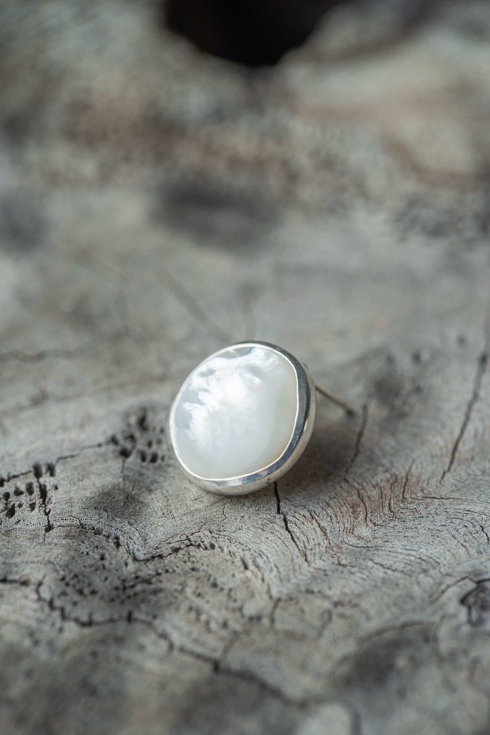 silver stud earrings pair pearl