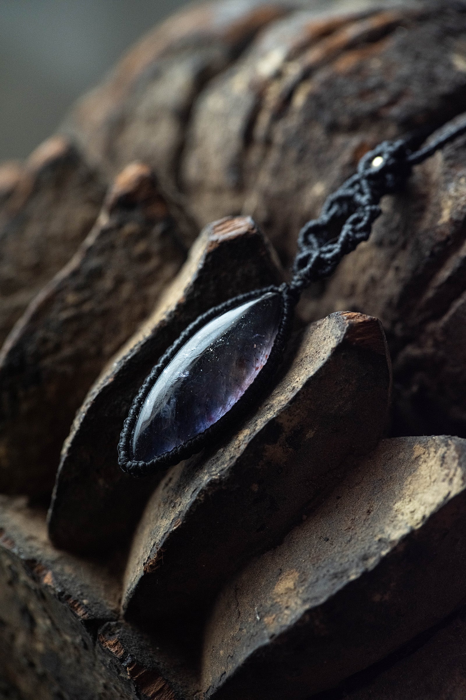 macrame necklace ( Iolite Sunstone )