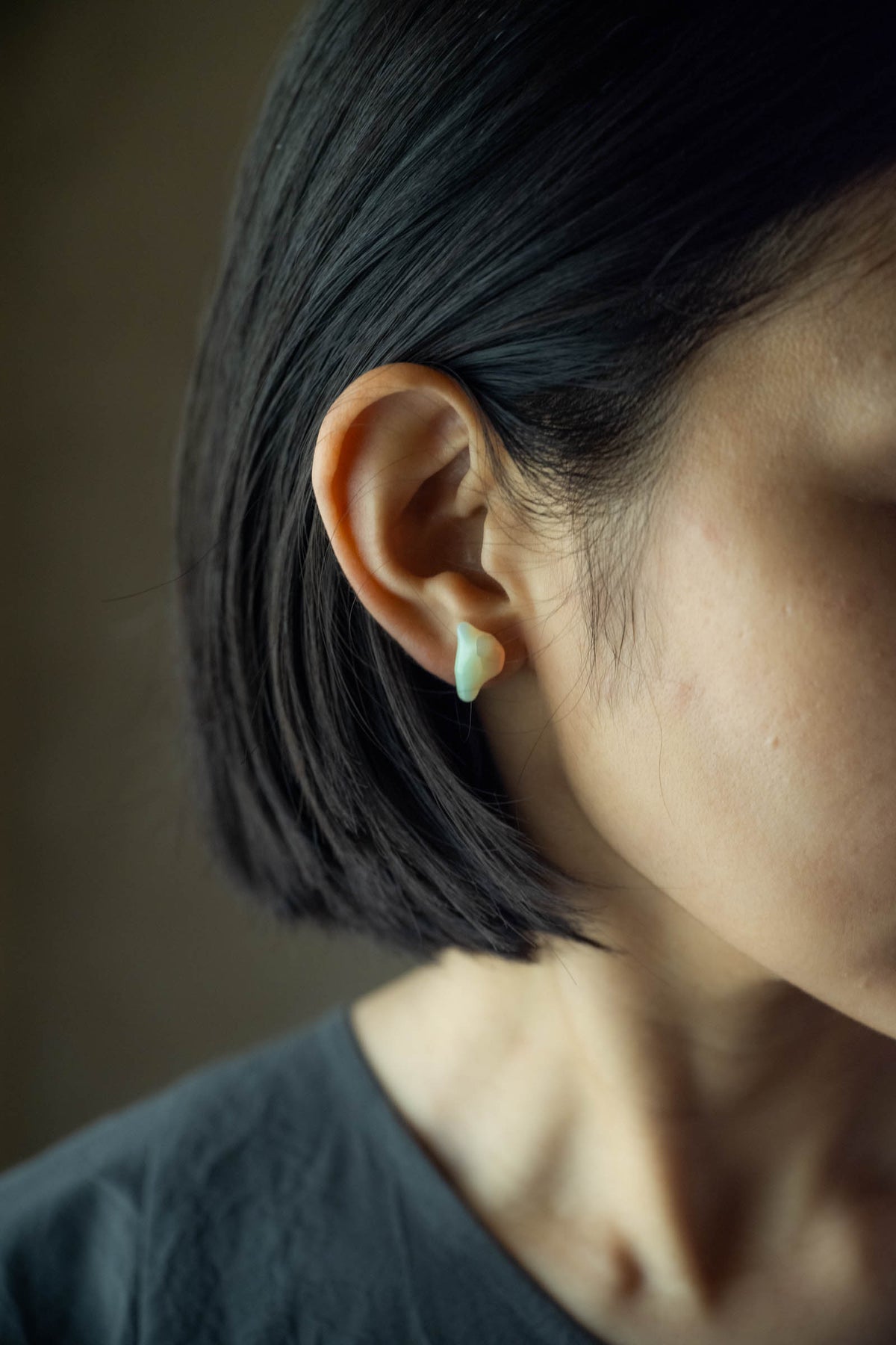 18K opal rough stone earring (single)