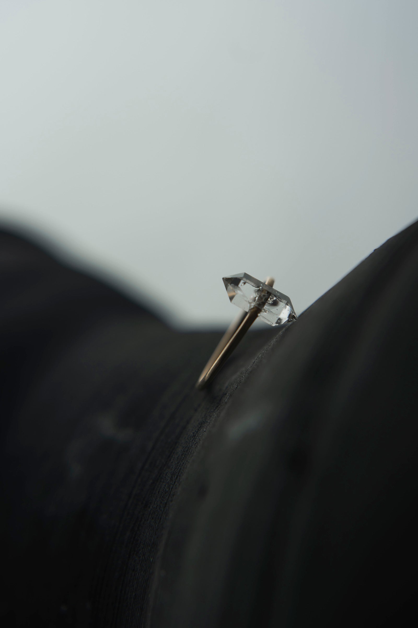 18K 1mm herkimer quartz rough stone ring