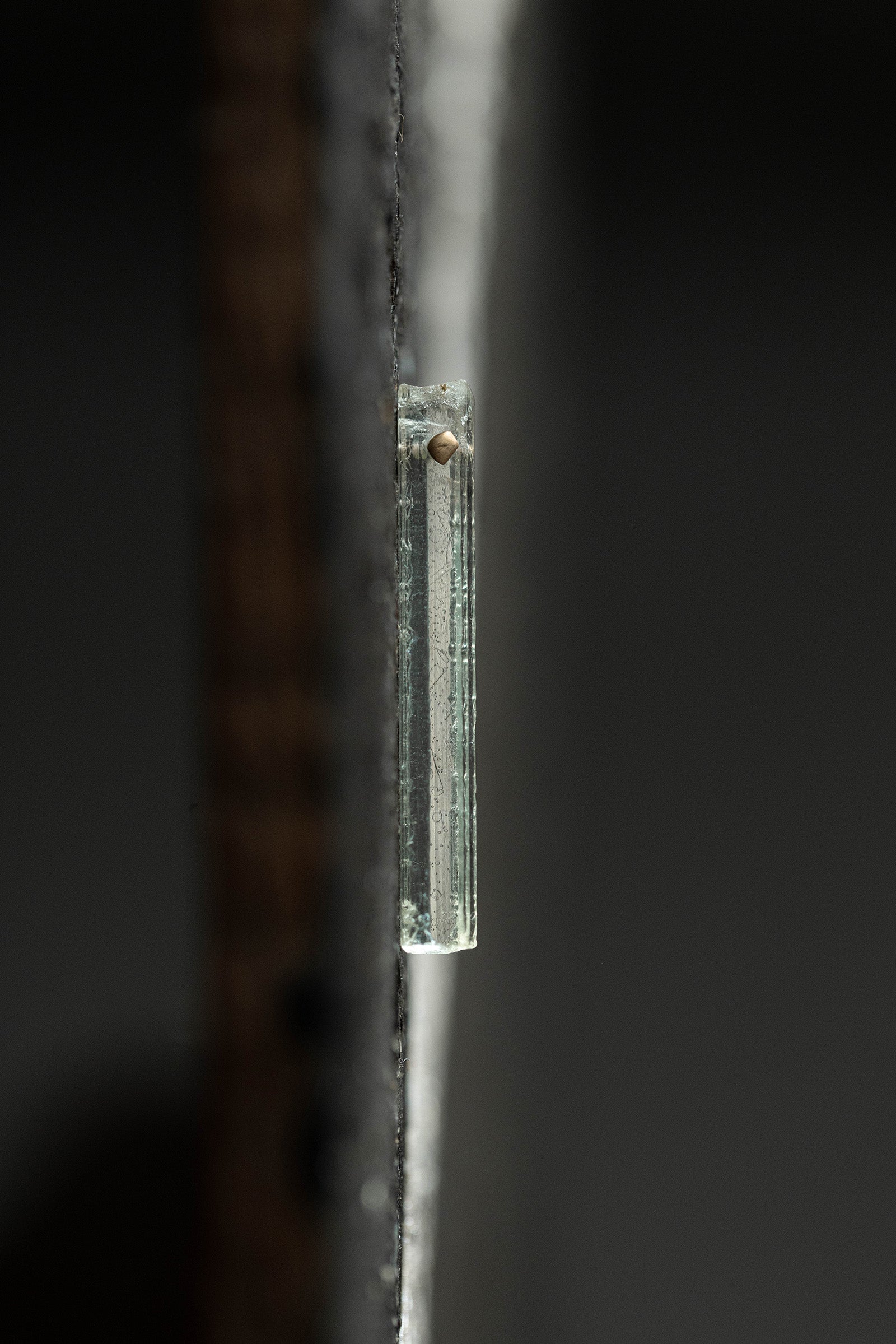 18K aquamarine rough stone earring (single)