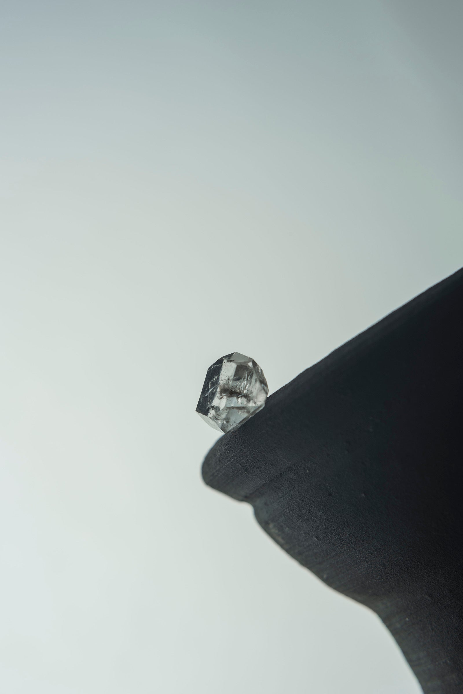 18K herkimer quartz rough stone earrings (single)