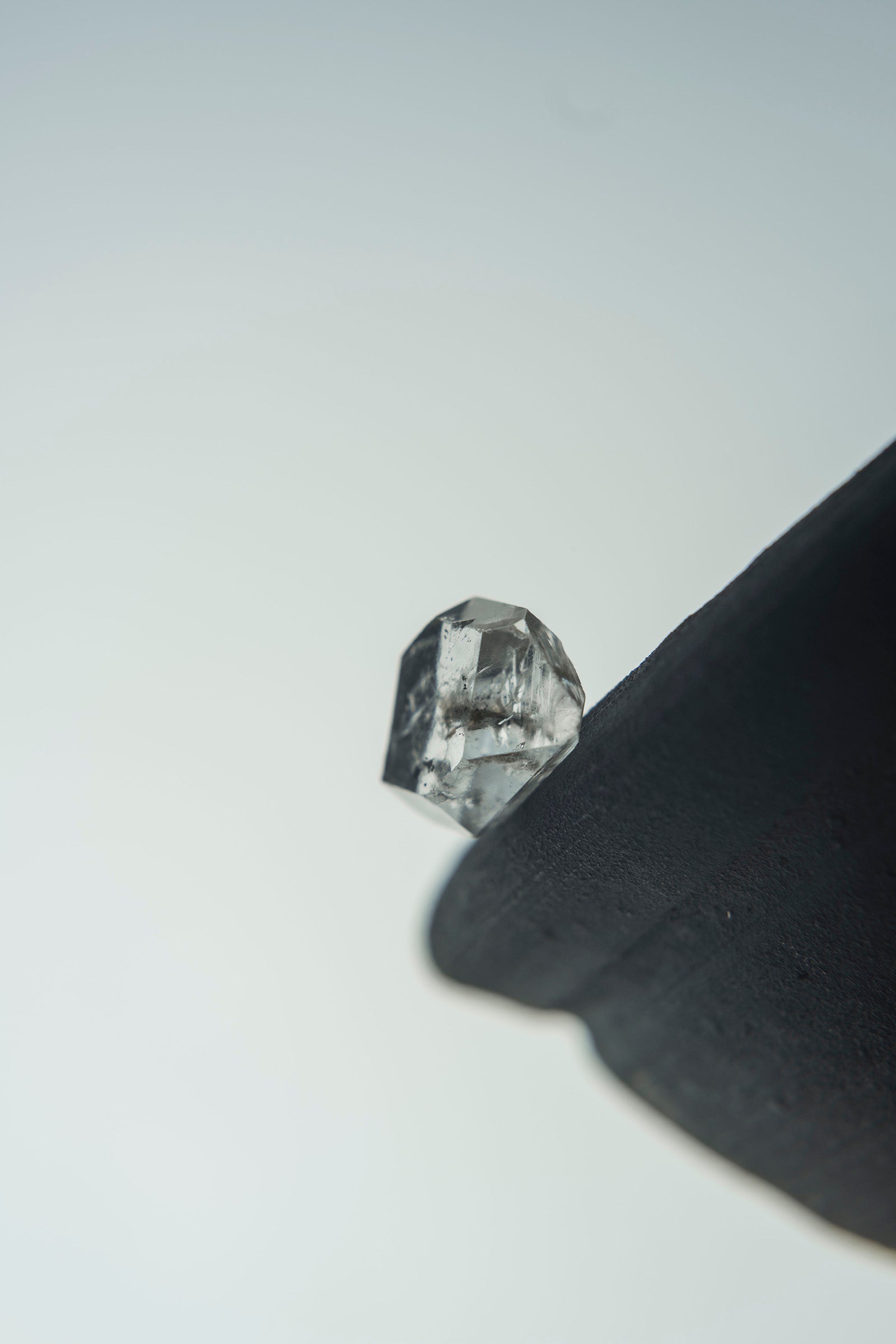 18K herkimer quartz rough stone earrings (single)