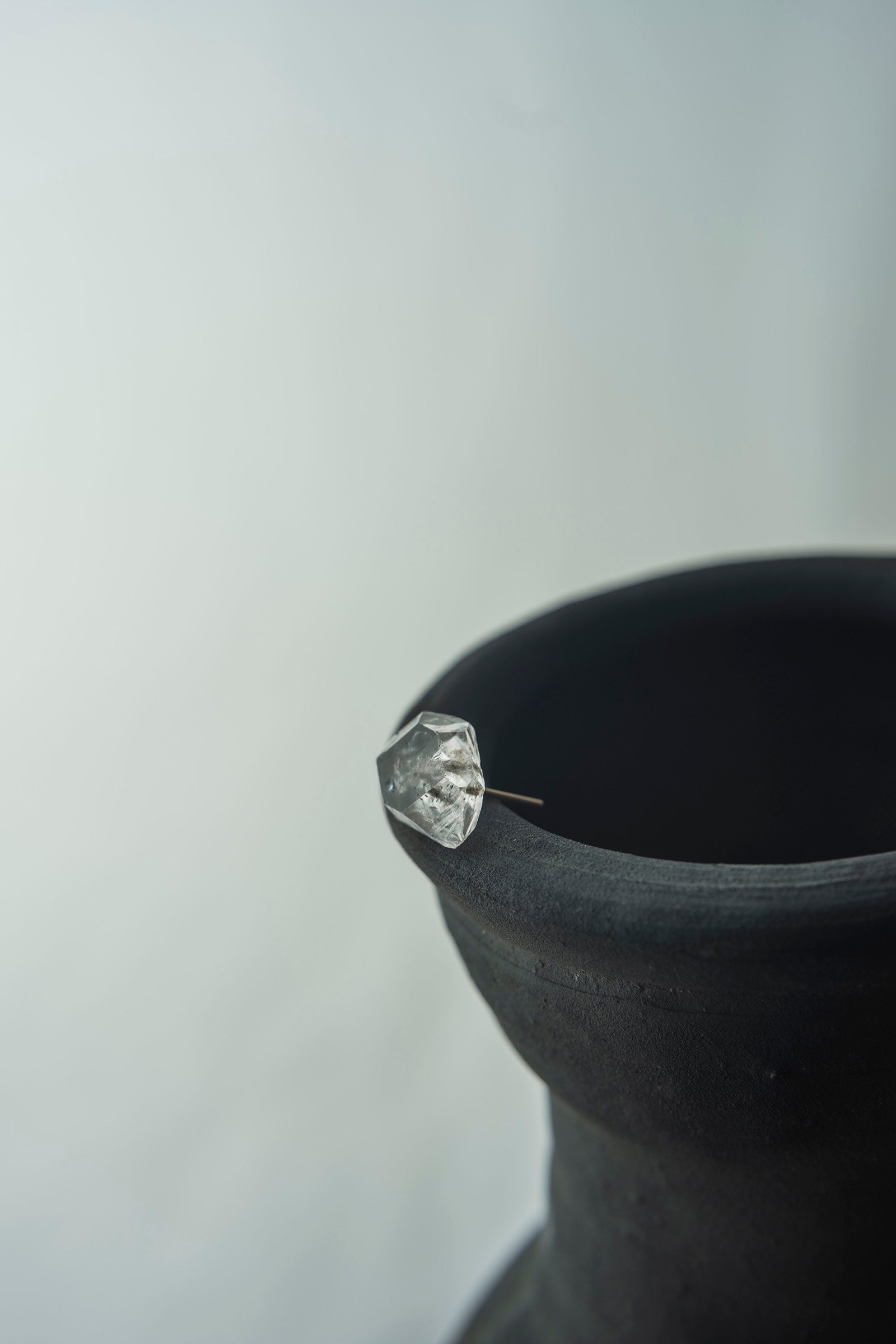 18K herkimer quartz rough stone earrings (single)
