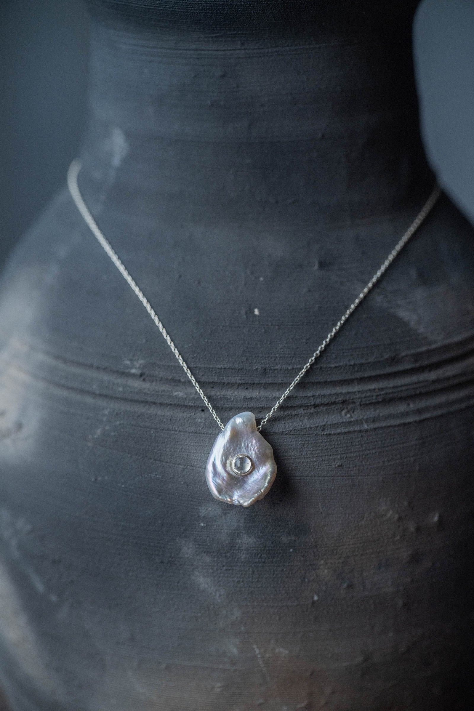silver necklace moonstone + pearl