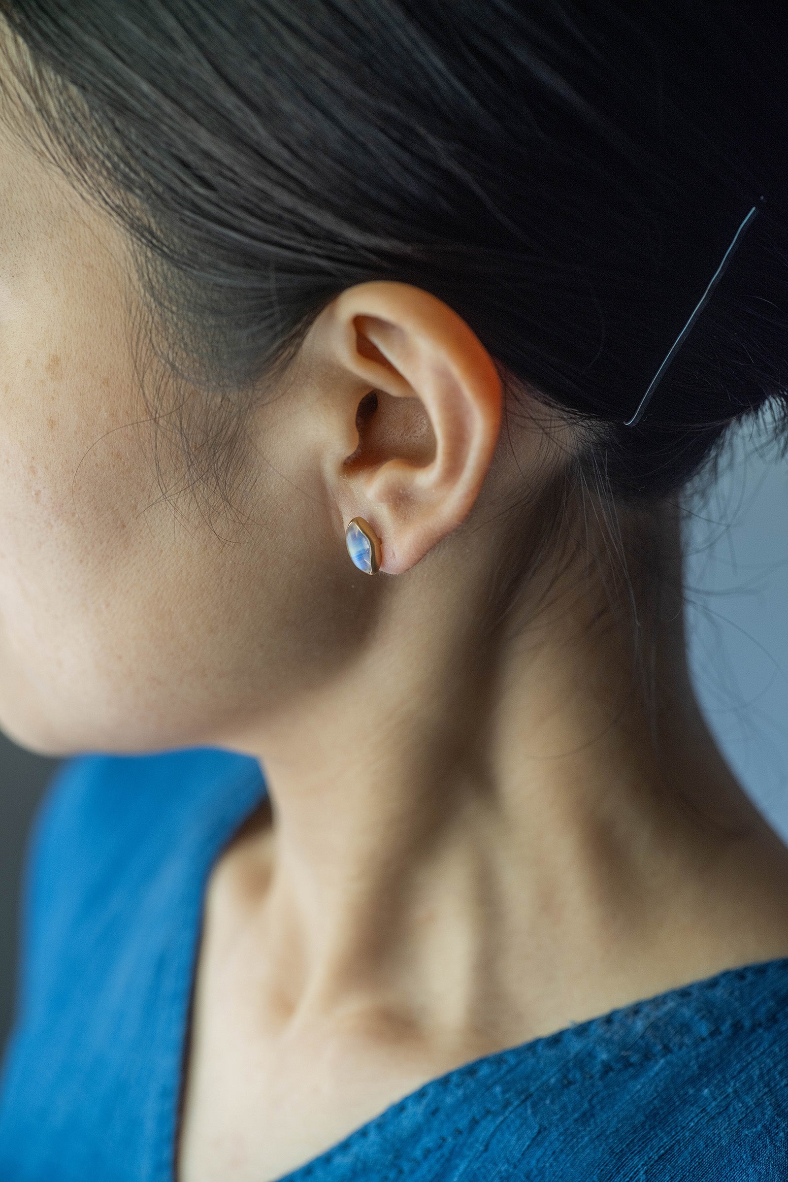 18K earrings pair rainbow moonstone