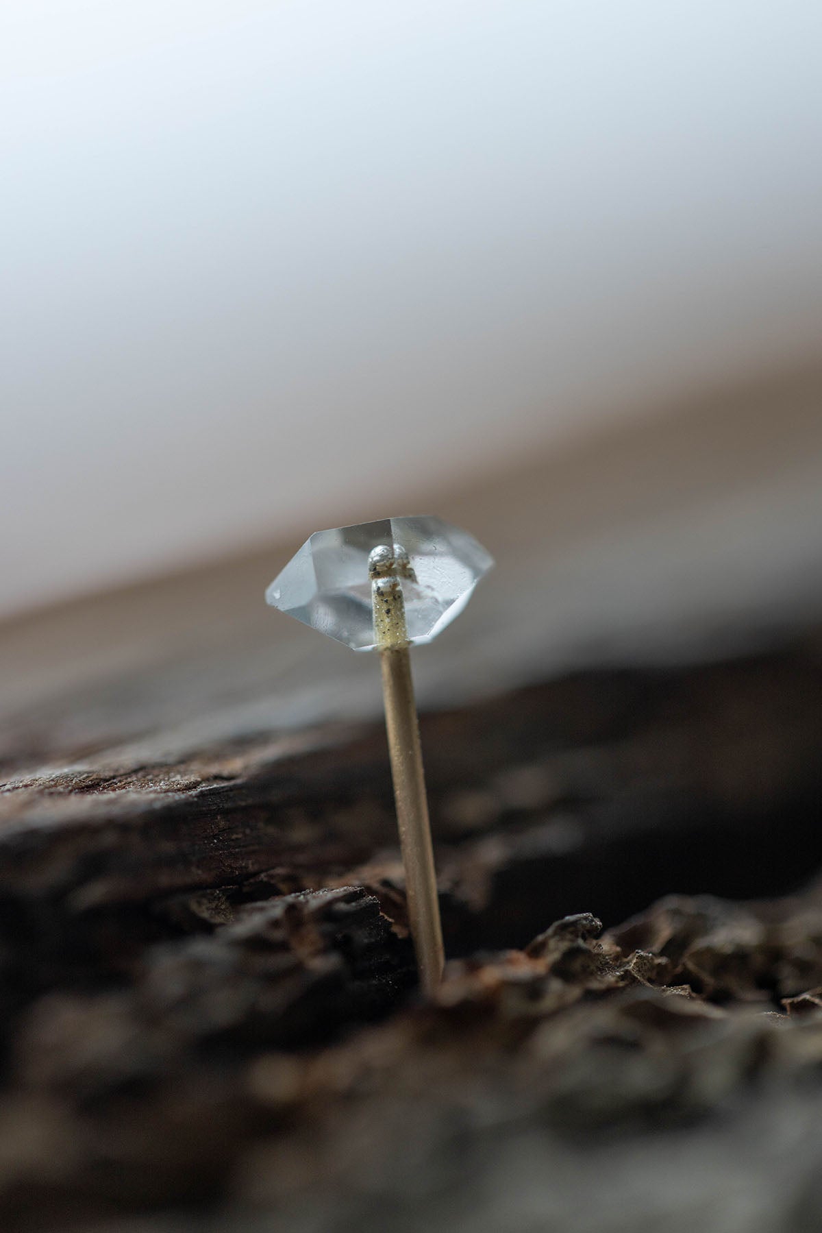 18K herkimer quartz rough stone earring (single)