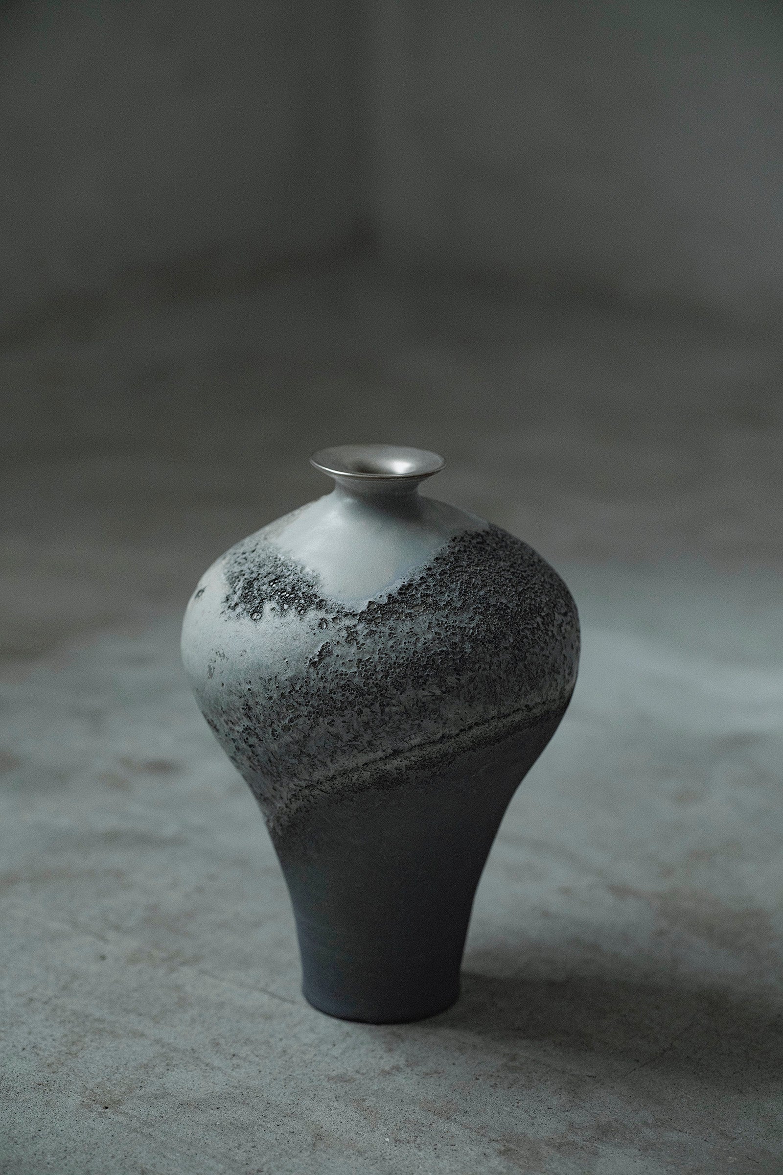 Ryuta Fukumura Silver Carbide Flower Vase 57