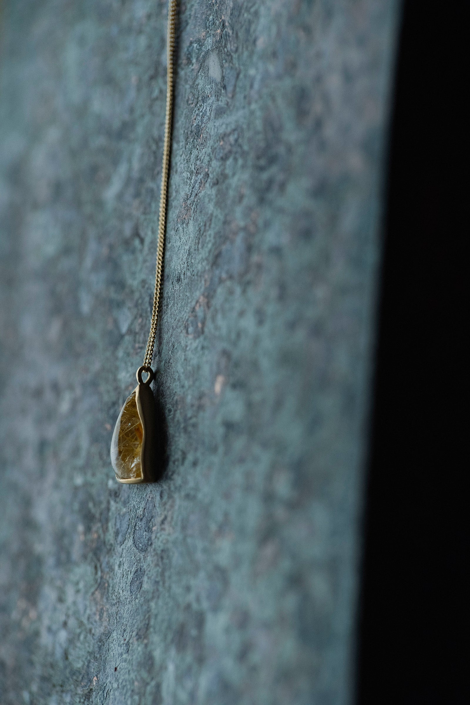 18K necklace ( 18K rutile quartz )