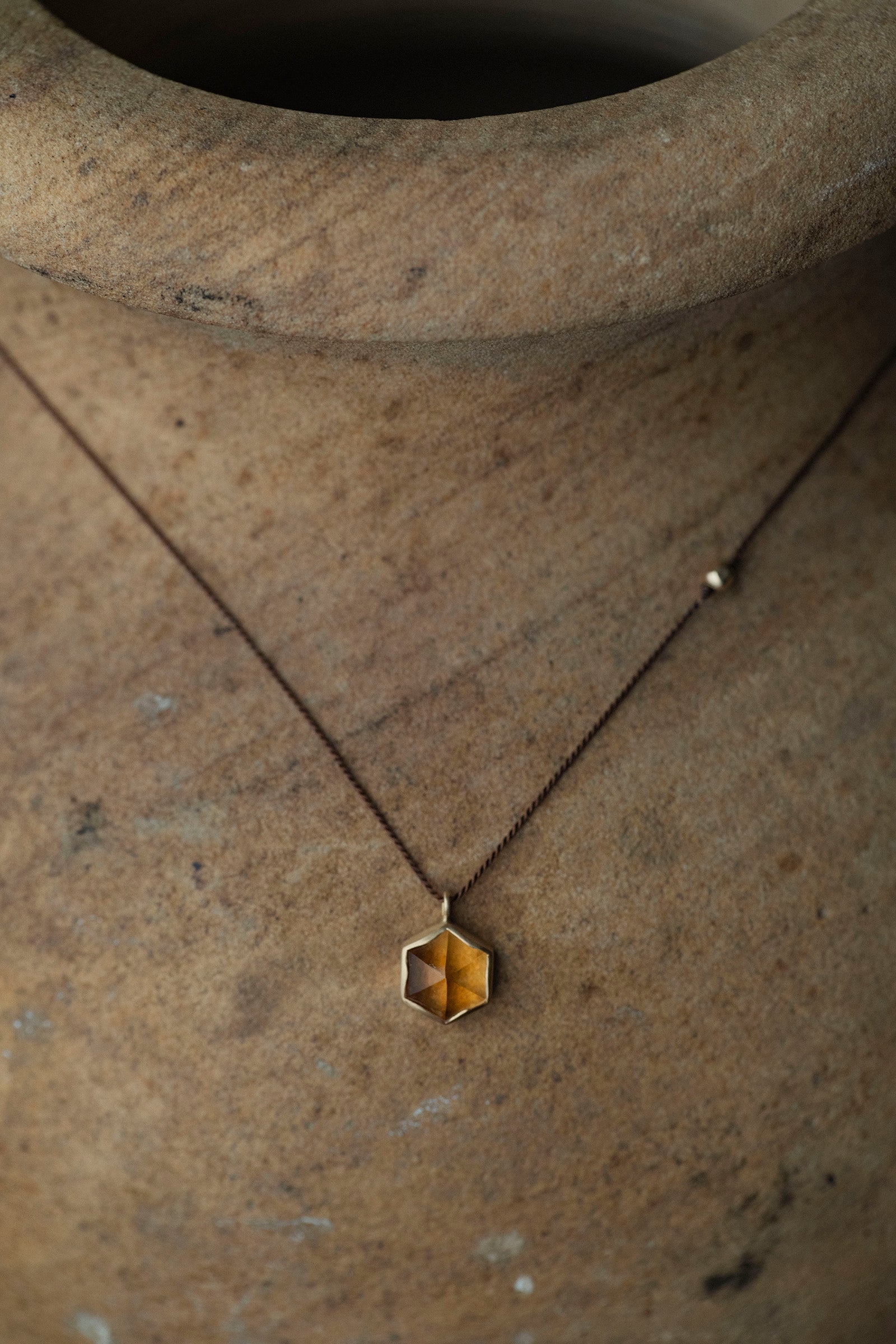 silk cord necklace 18K hexagon( citrine )