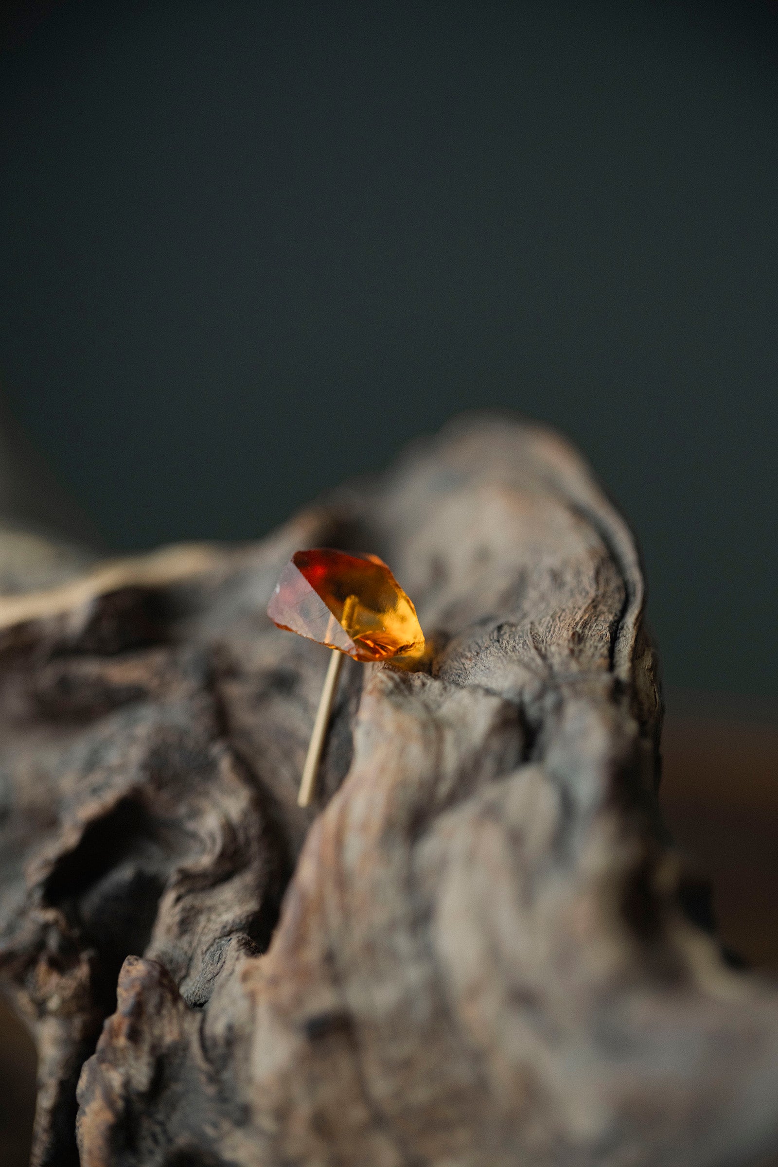 18K citrine rough stone earring (single)