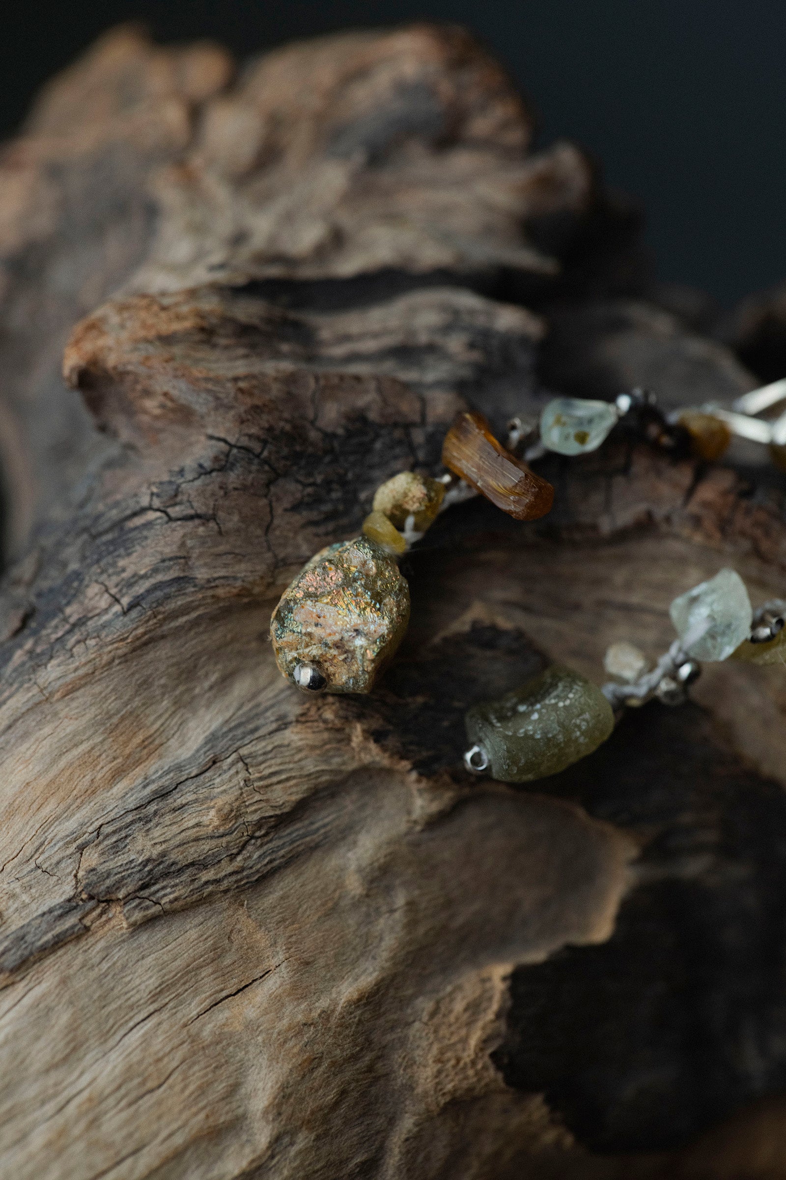 18K hook earrings roman glass (pair)