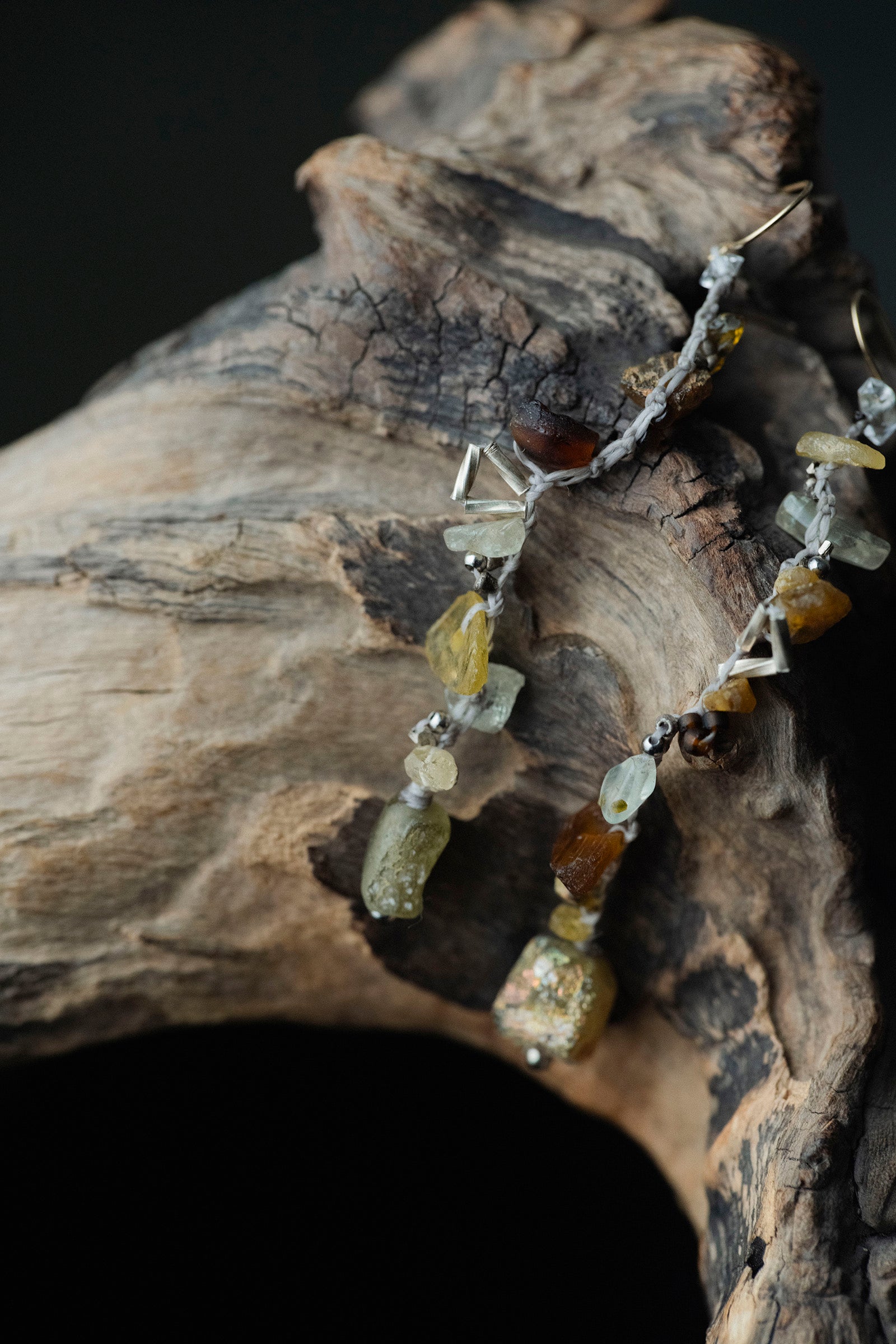 18K hook earrings roman glass (pair)