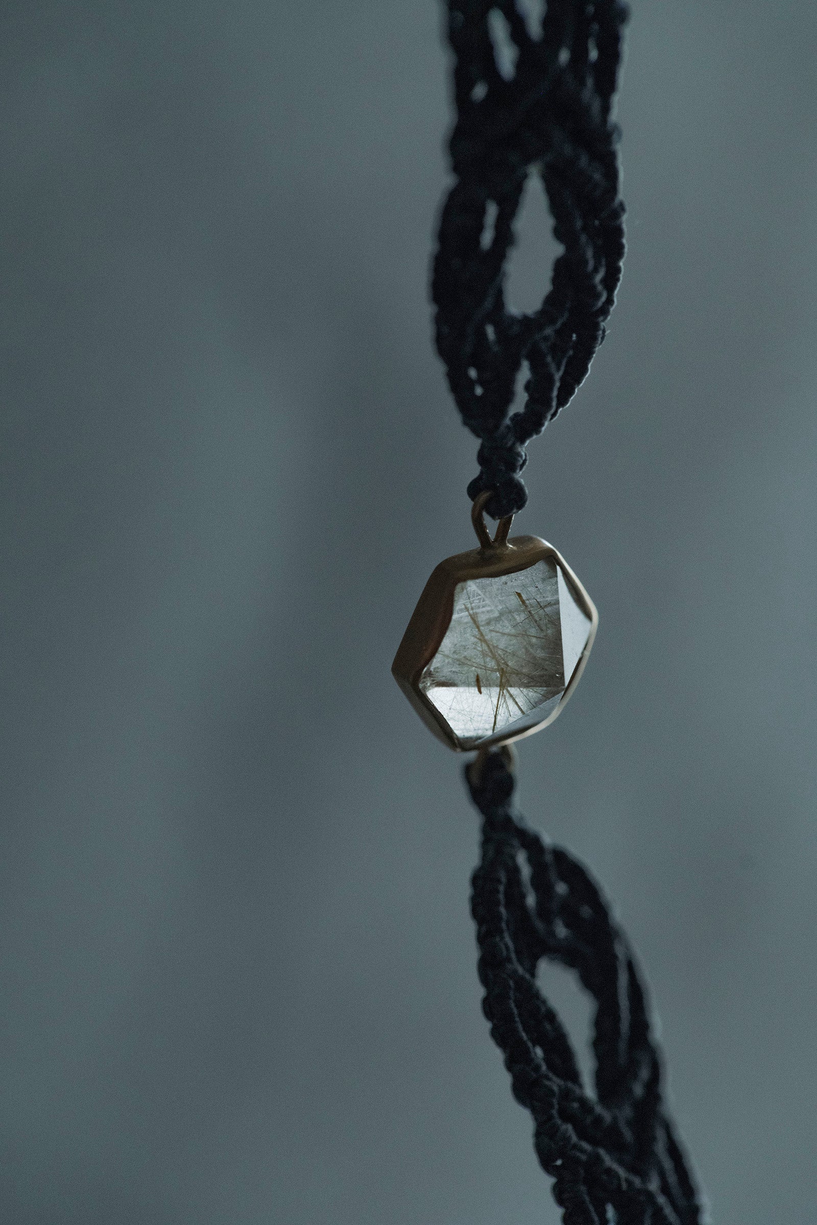 18K hexagon macrame bracelet (rutilated quartz)