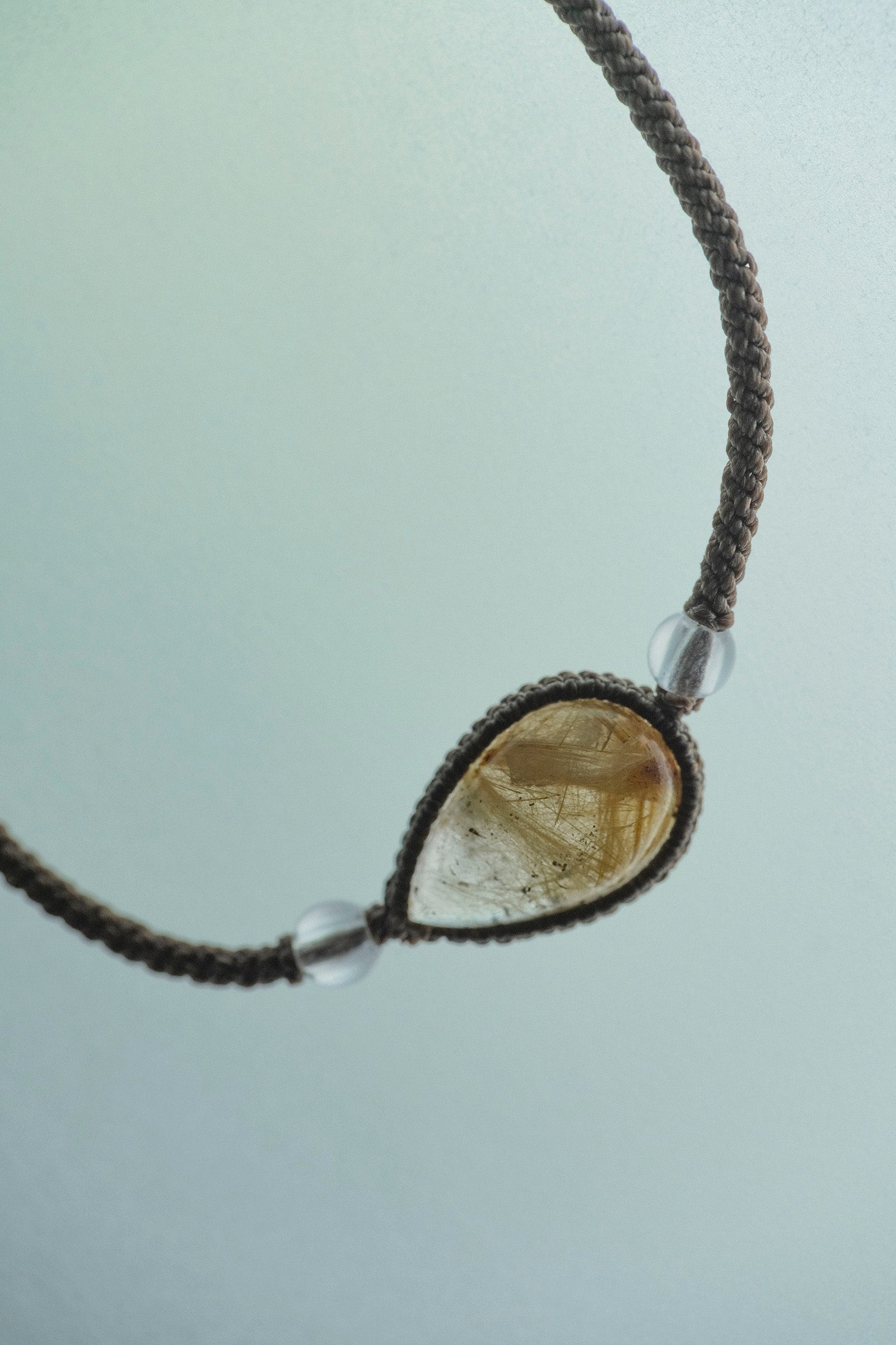 macrame bracelet (rutilated quartz)