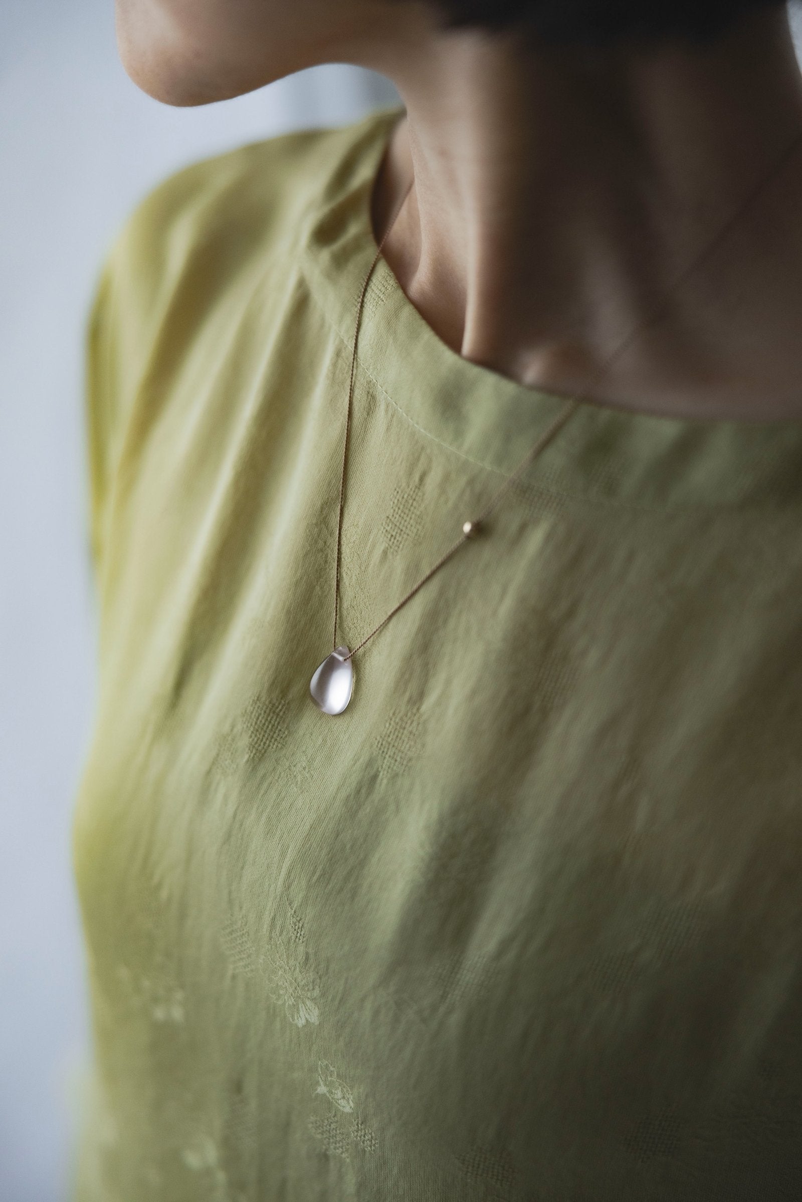 silk cord necklace ( Rose quartz )