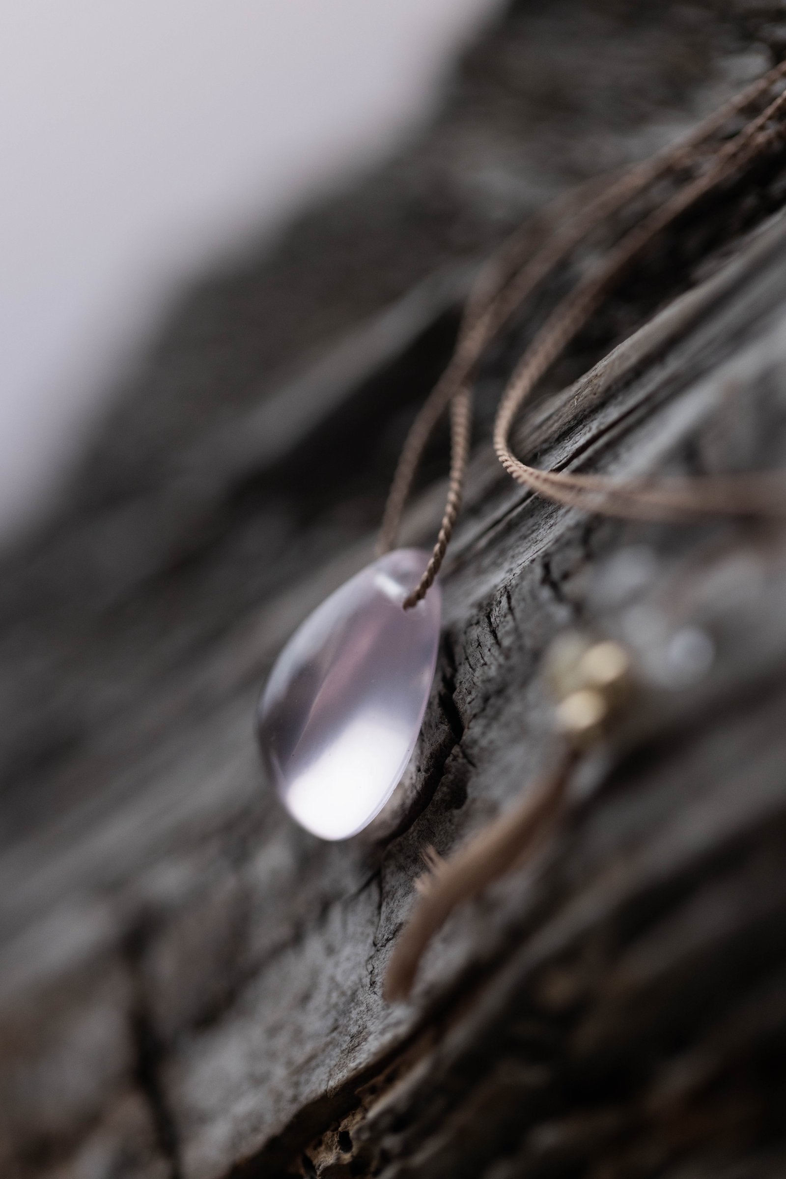 silk cord necklace ( Rose quartz )