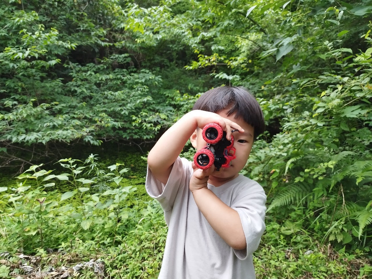 見えないものを感じる夏