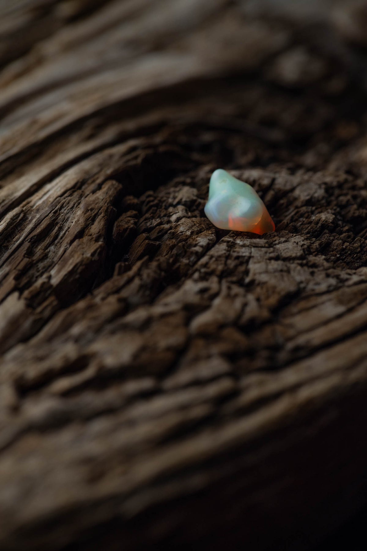 18K  opal  rough stone earring (single)