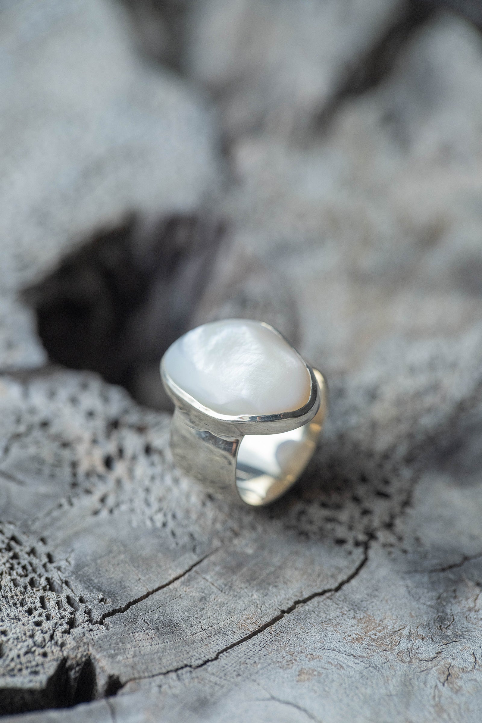 silver ring  10mm flat band   pearl