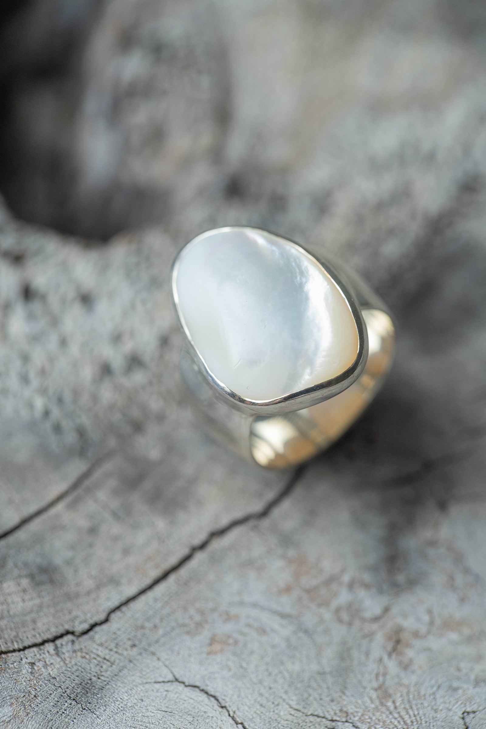 silver ring  10mm flat band   pearl