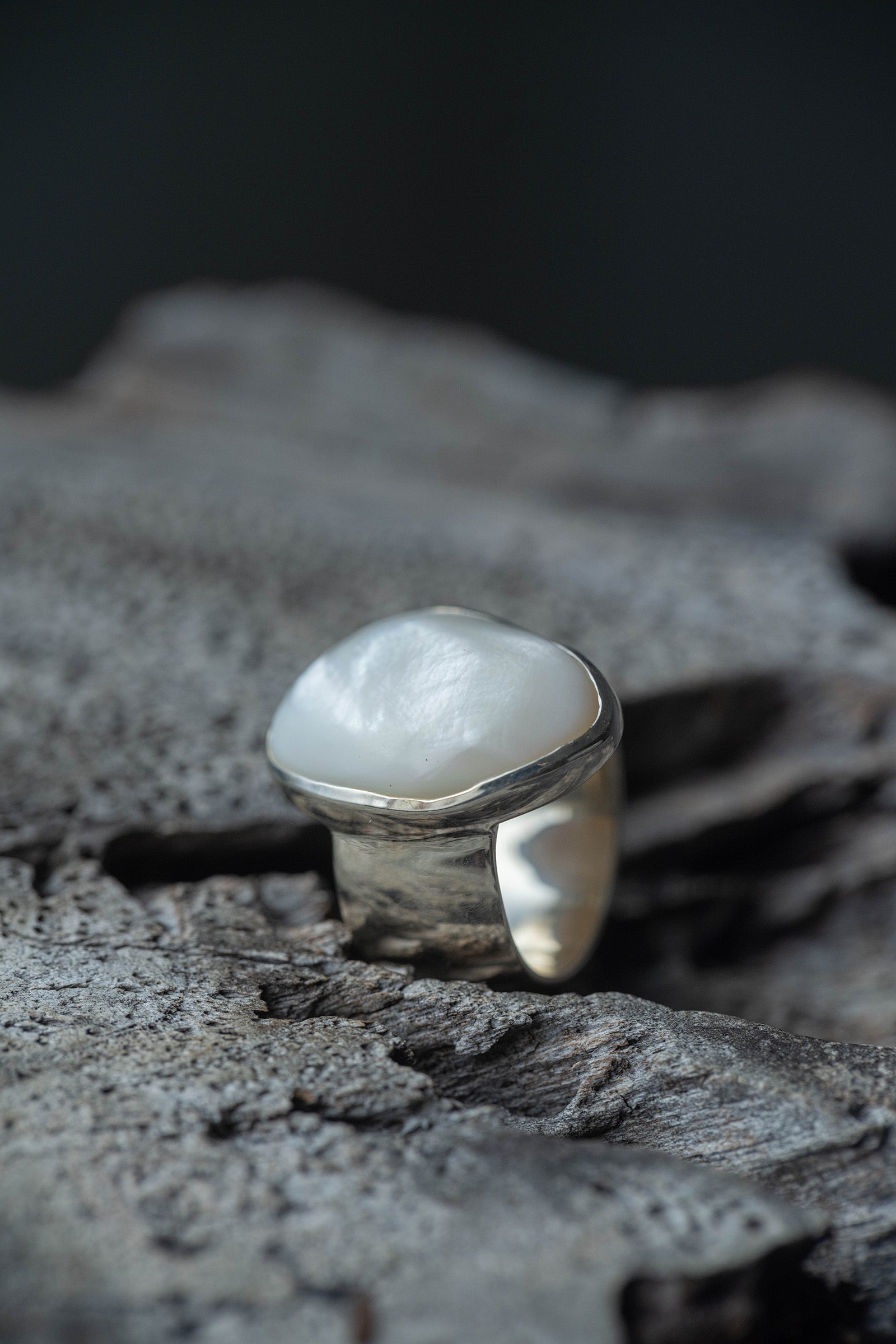 silver ring  10mm flat band   pearl