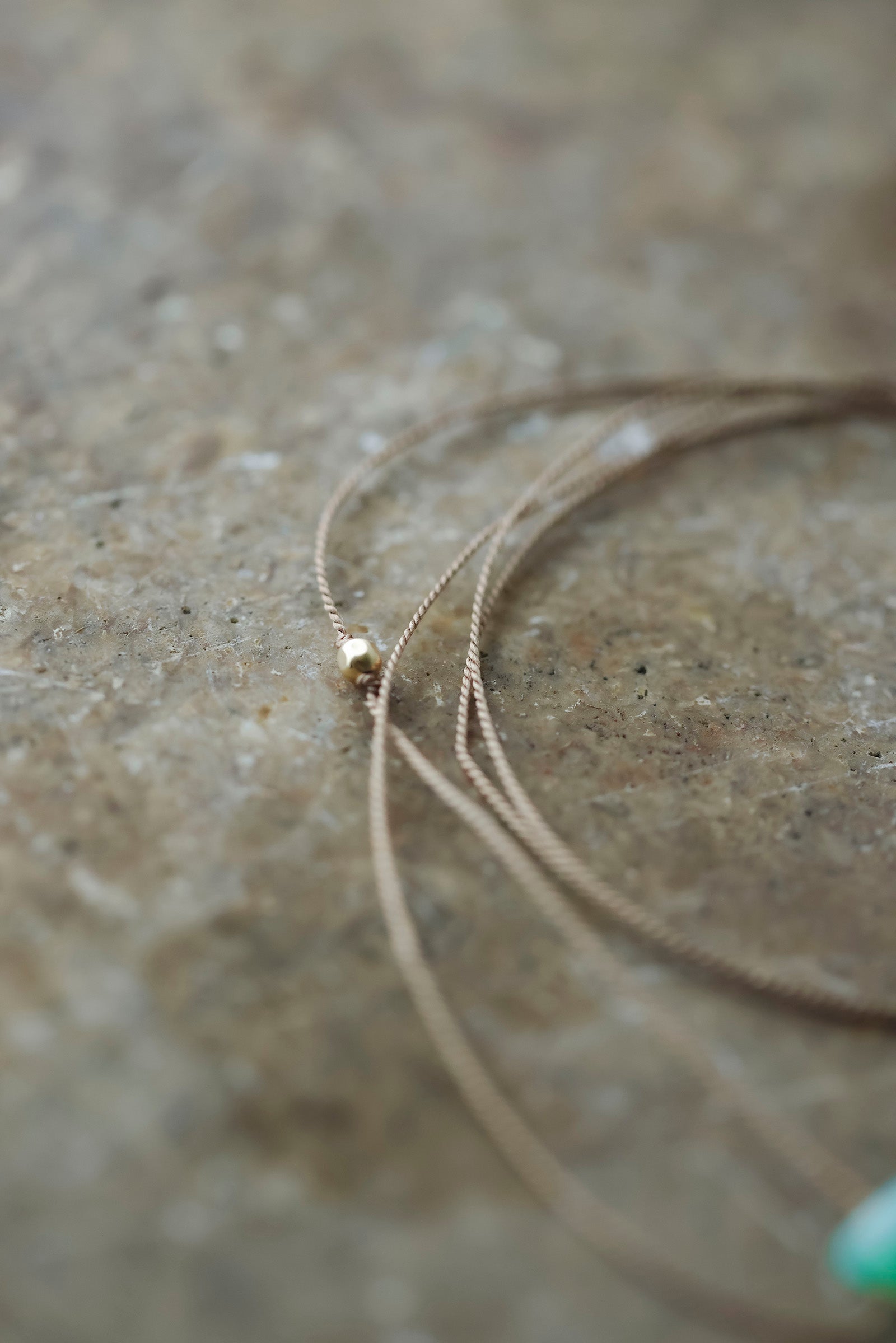 silk cord necklace (Chrysoprase)