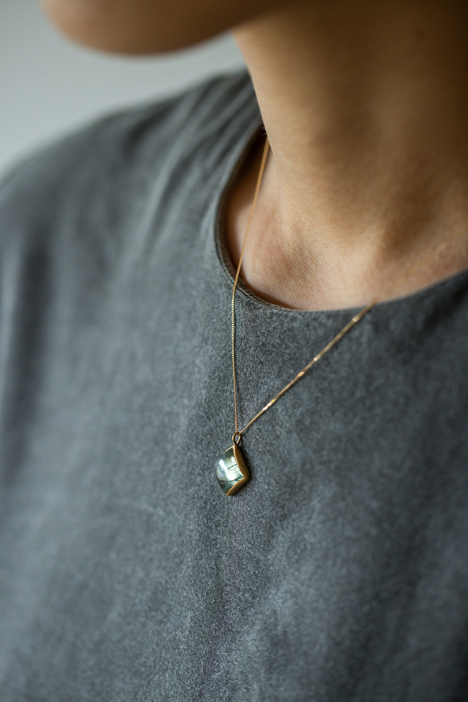 18K necklace ( 18K prehnite )